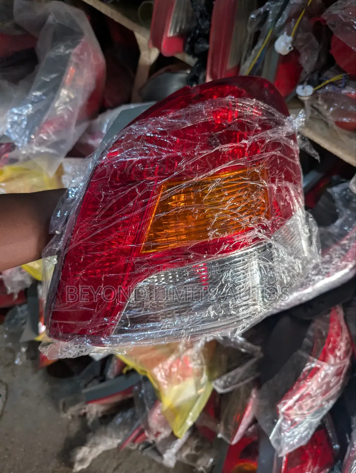 High Quality Brand New Tail Light for Toyota Vitz 2009,2010,2011