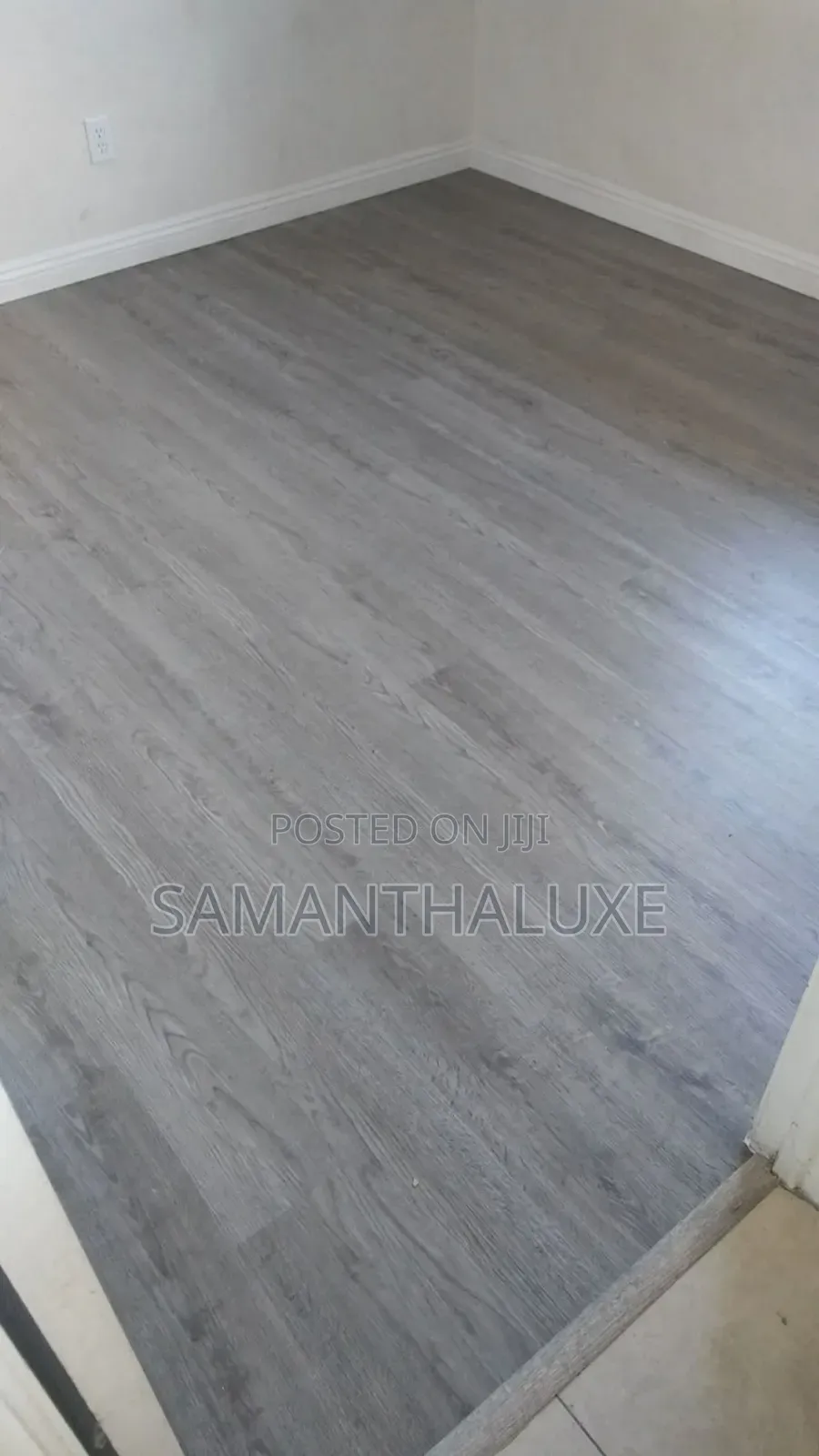 Vinyl Floor Tiles
