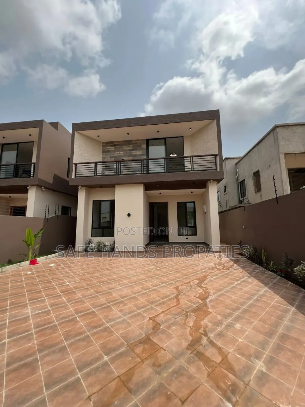4bdrm House in Oyarifa, Accra Metropolitan for sale