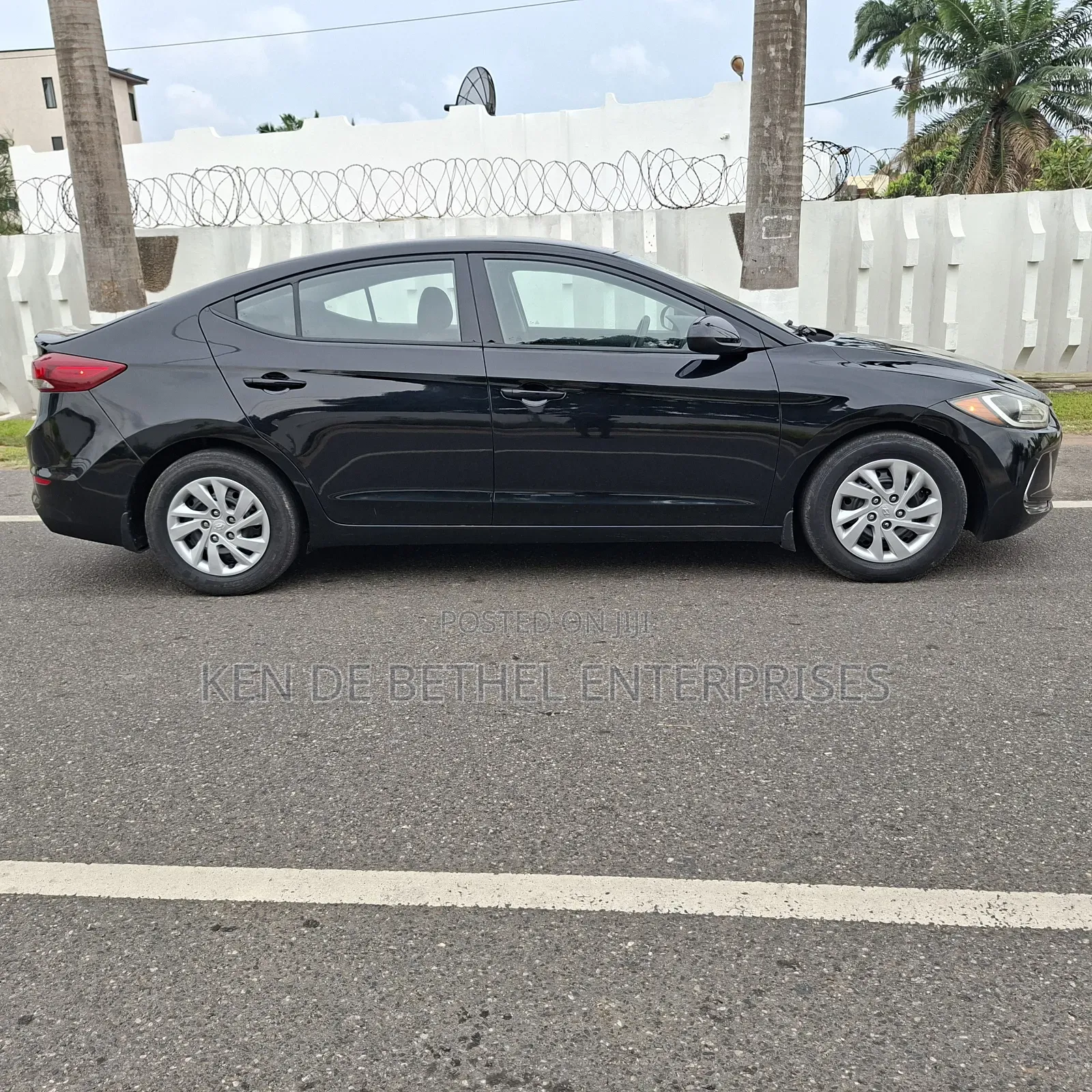 Hyundai Elantra SE Sedan FWD (2.0L 4cyl 6M) 2017 Black