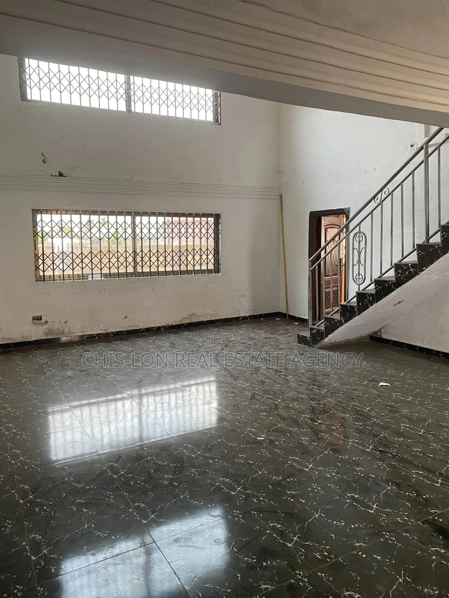 5bdrm Duplex in Kasoa New Market for rent