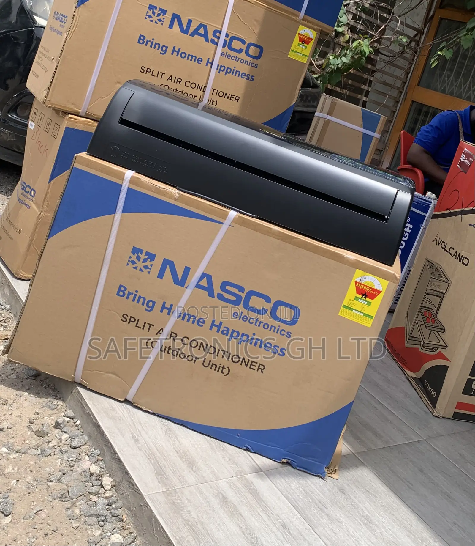 Super Fast Defrost 1.5 Horsepower Split Type Nasco Black Ac