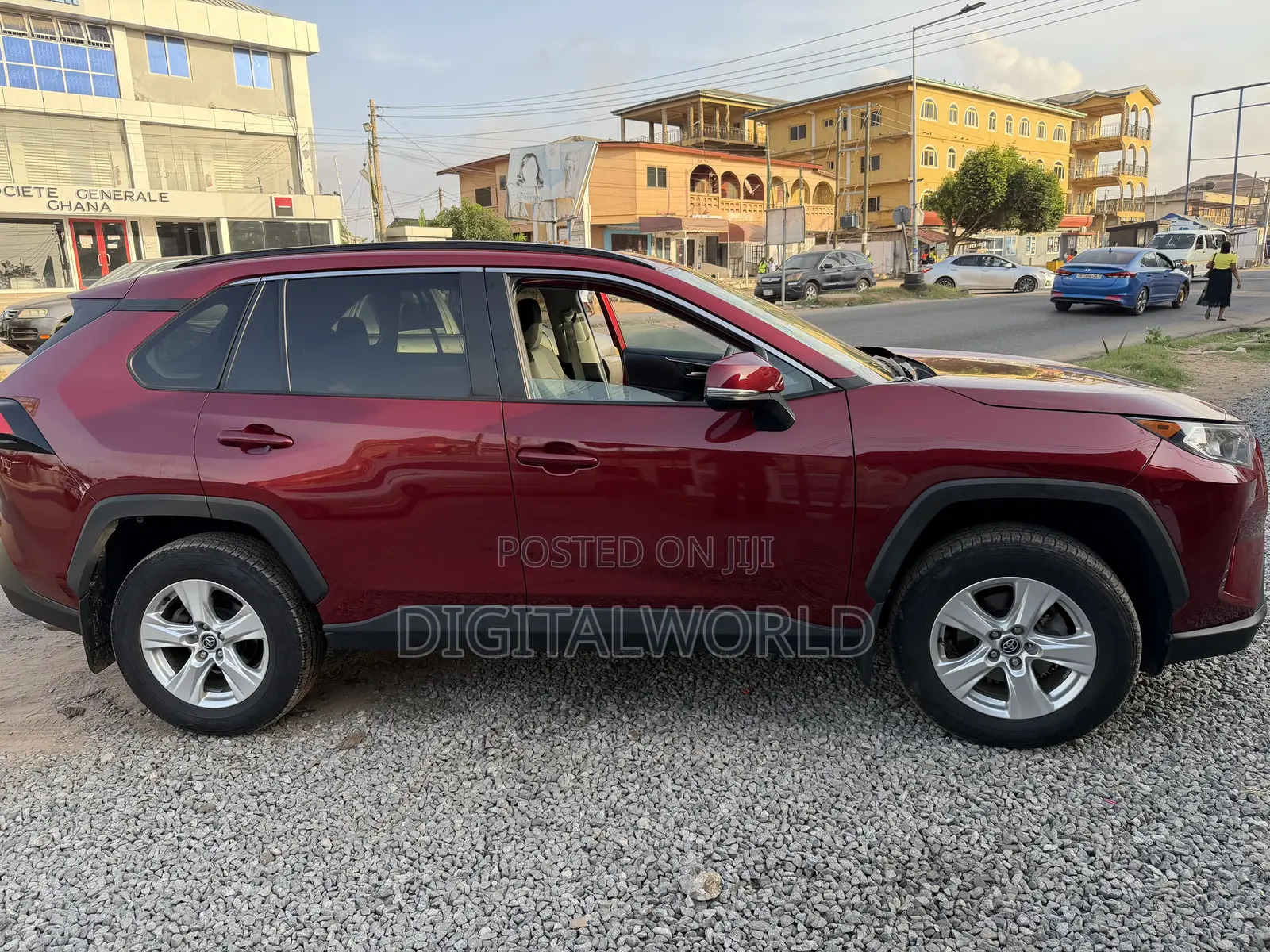 Toyota RAV4 XLE Premium AWD 2020 Red