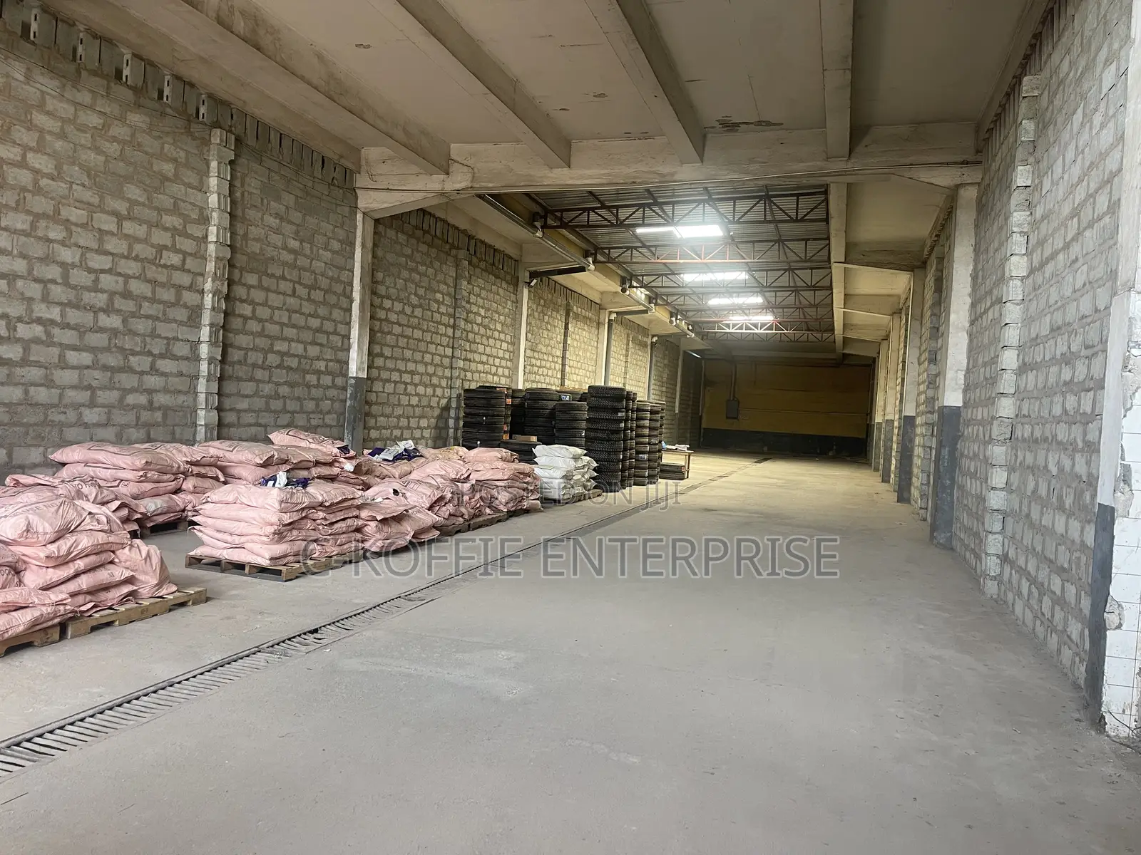 Advantageous 550 SQM Warehouse at Accra Central for Rent