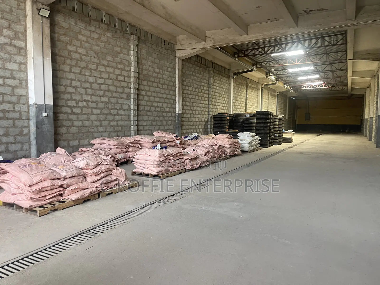 Advantageous 550 SQM Warehouse at Accra Central for Rent