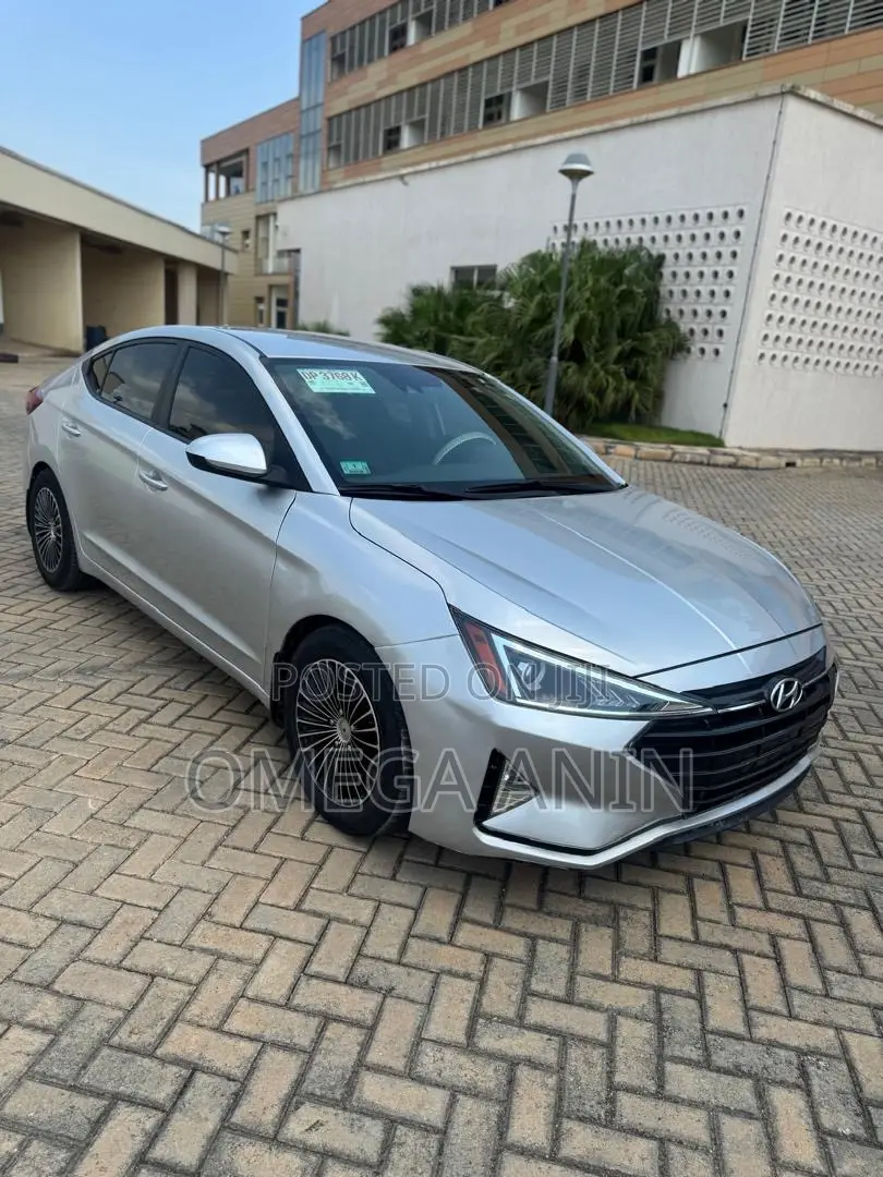 Hyundai Elantra Sport 2019 White