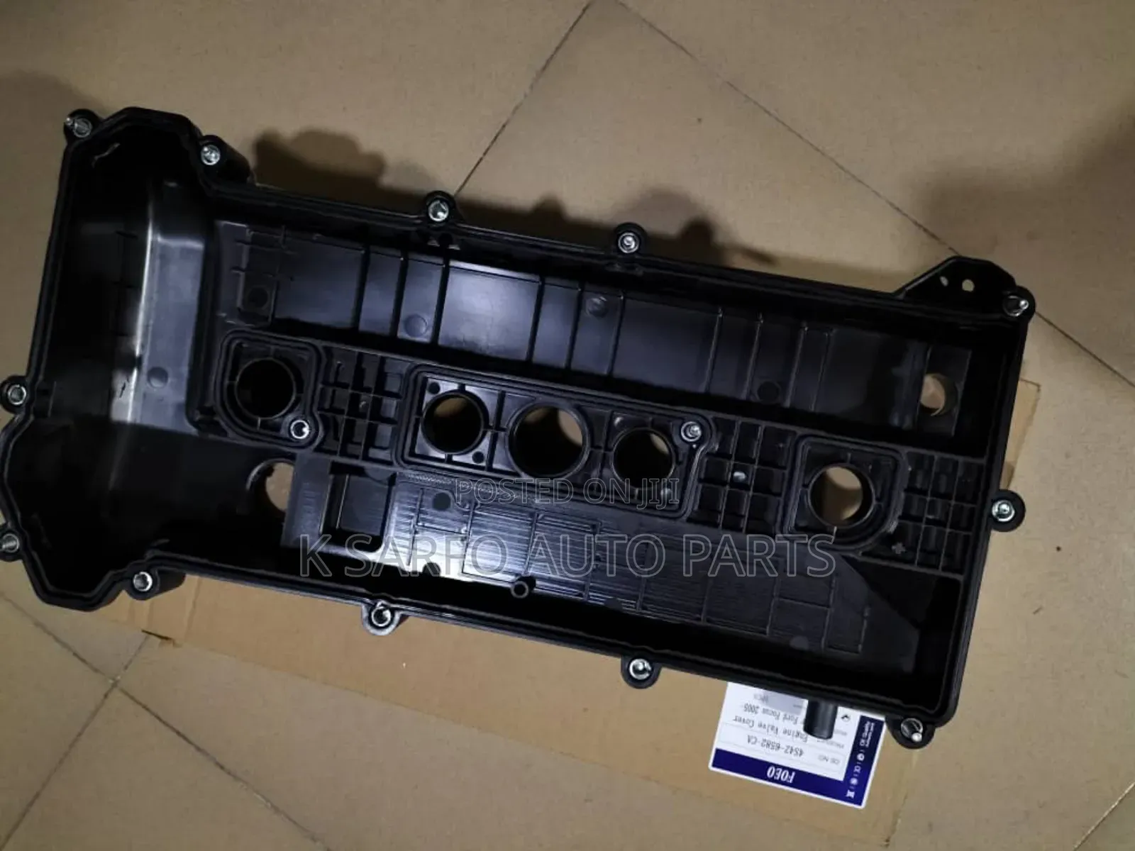 Engine Valve Cover for 2005-2008 Ford Escape for Ford Focus