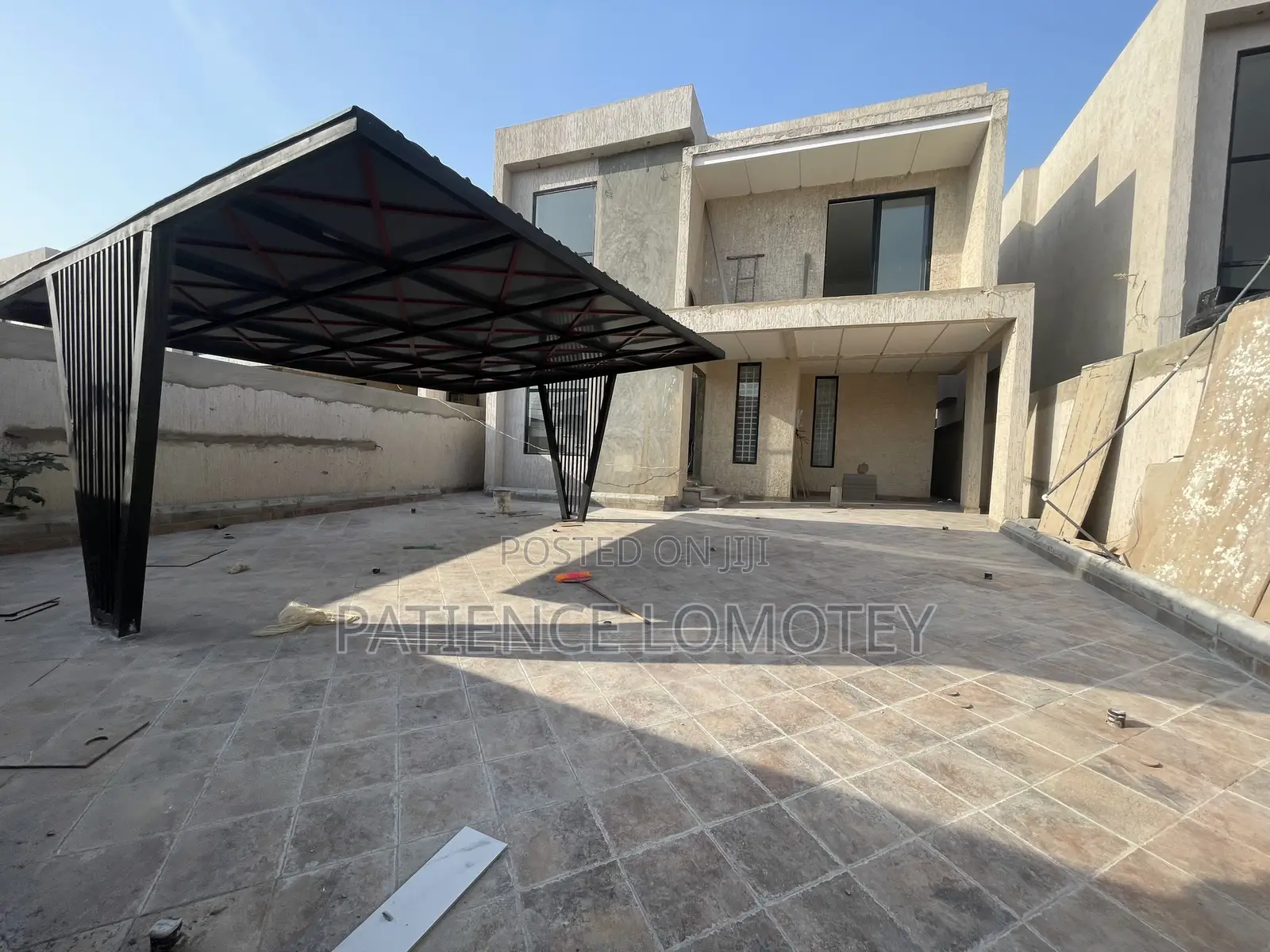 5bdrm House in Accra Metropolitan for sale