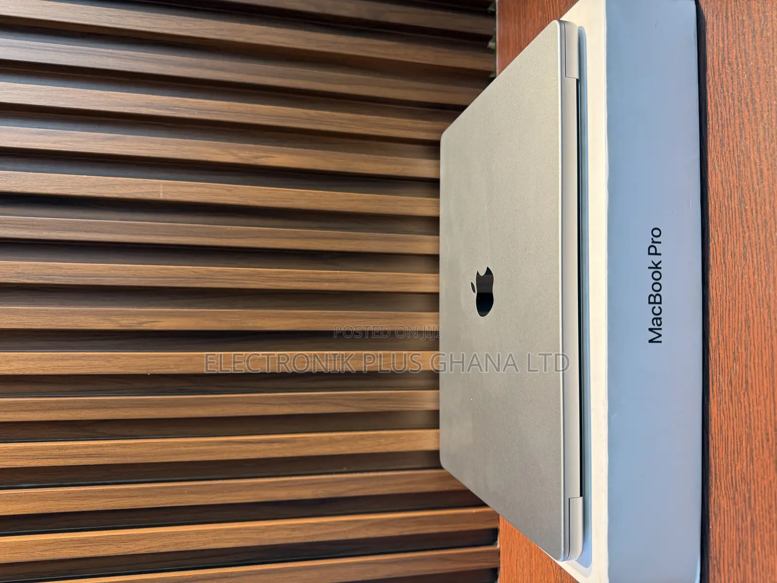 Laptop Apple MacBook Pro 2021 M1 16GB Apple M1 Pro SSD 512GB