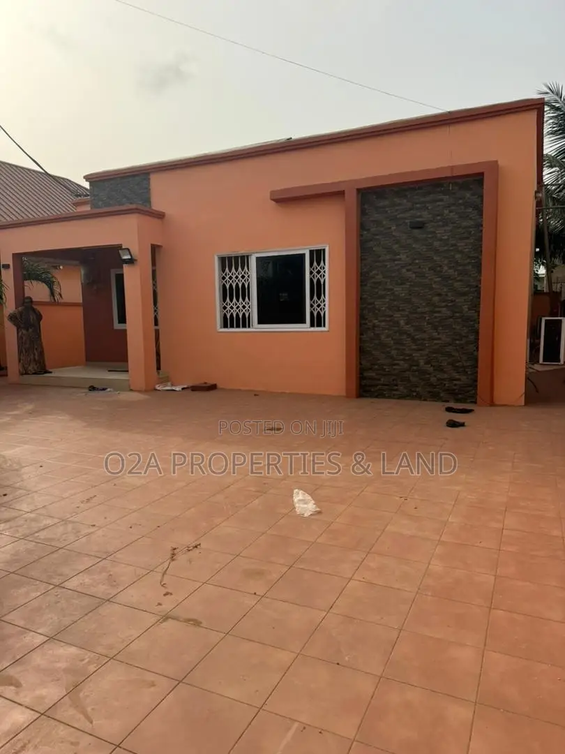 3bdrm House in Lakeside Estate for rent