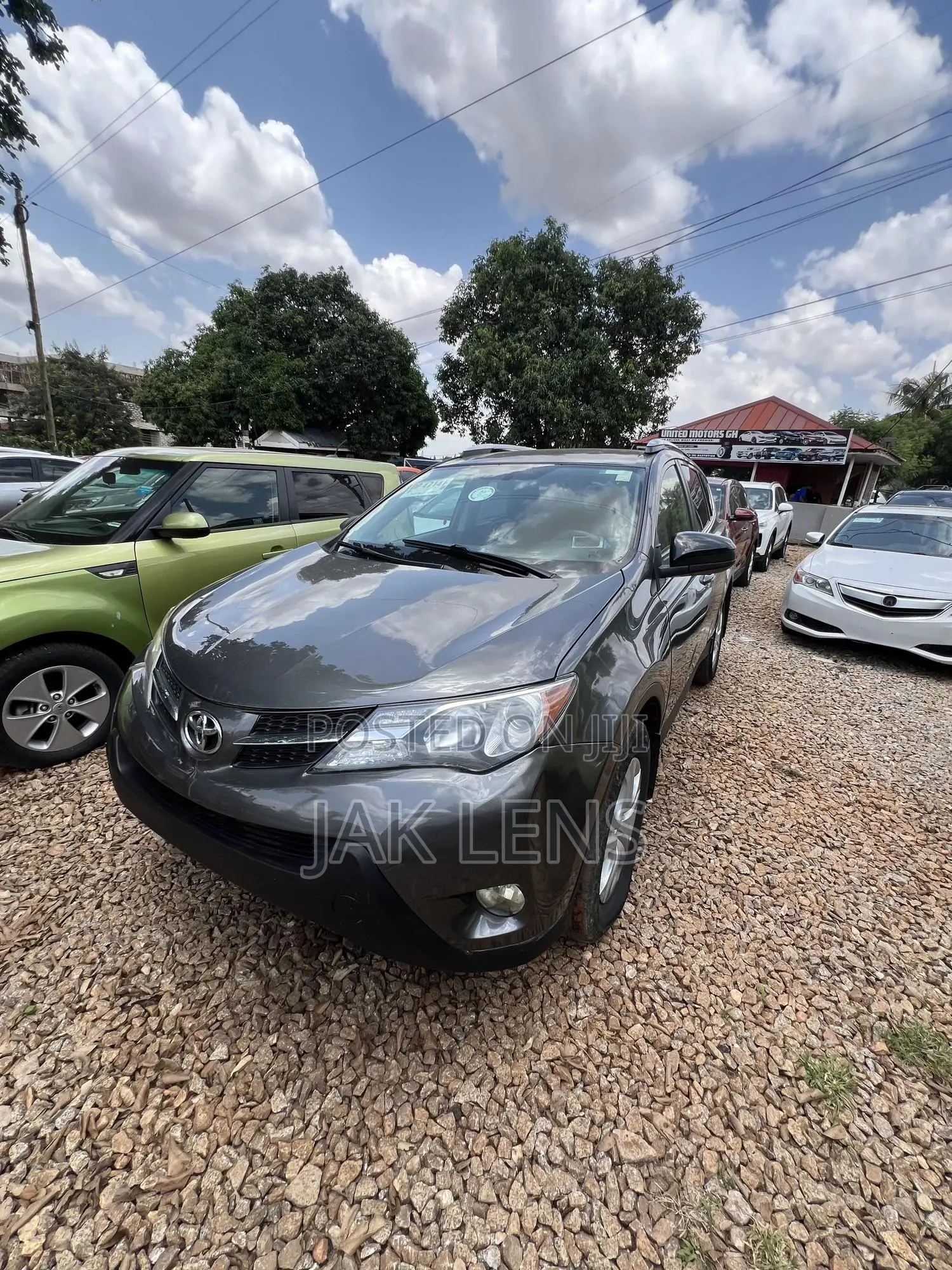 Toyota RAV4 LE AWD (2.5L 4cyl 6A) 2016 Gray