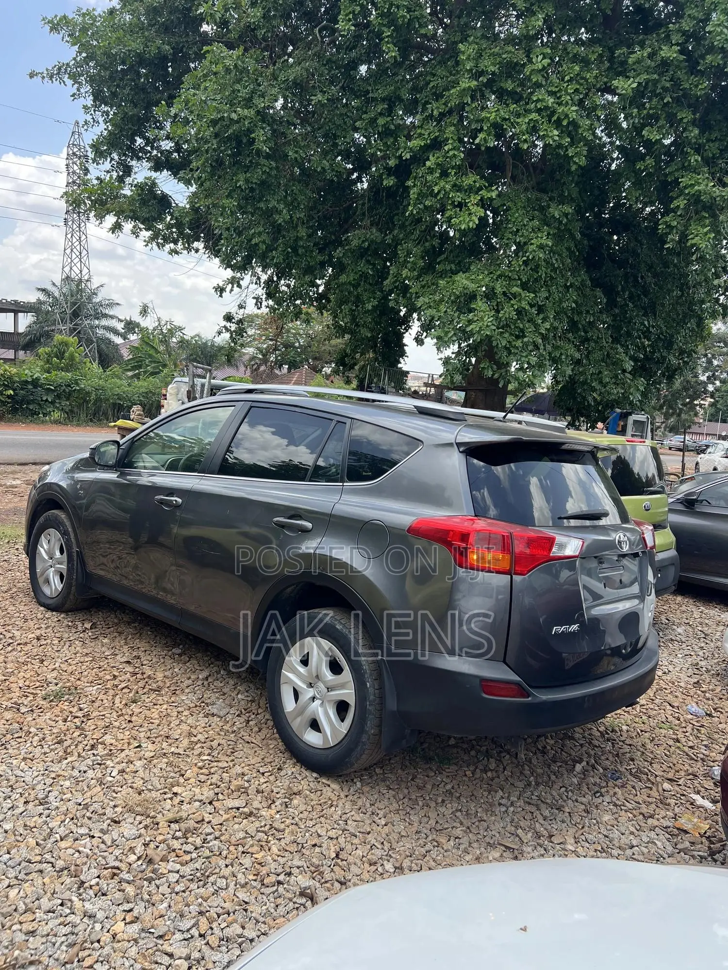 Toyota RAV4 LE AWD (2.5L 4cyl 6A) 2016 Gray