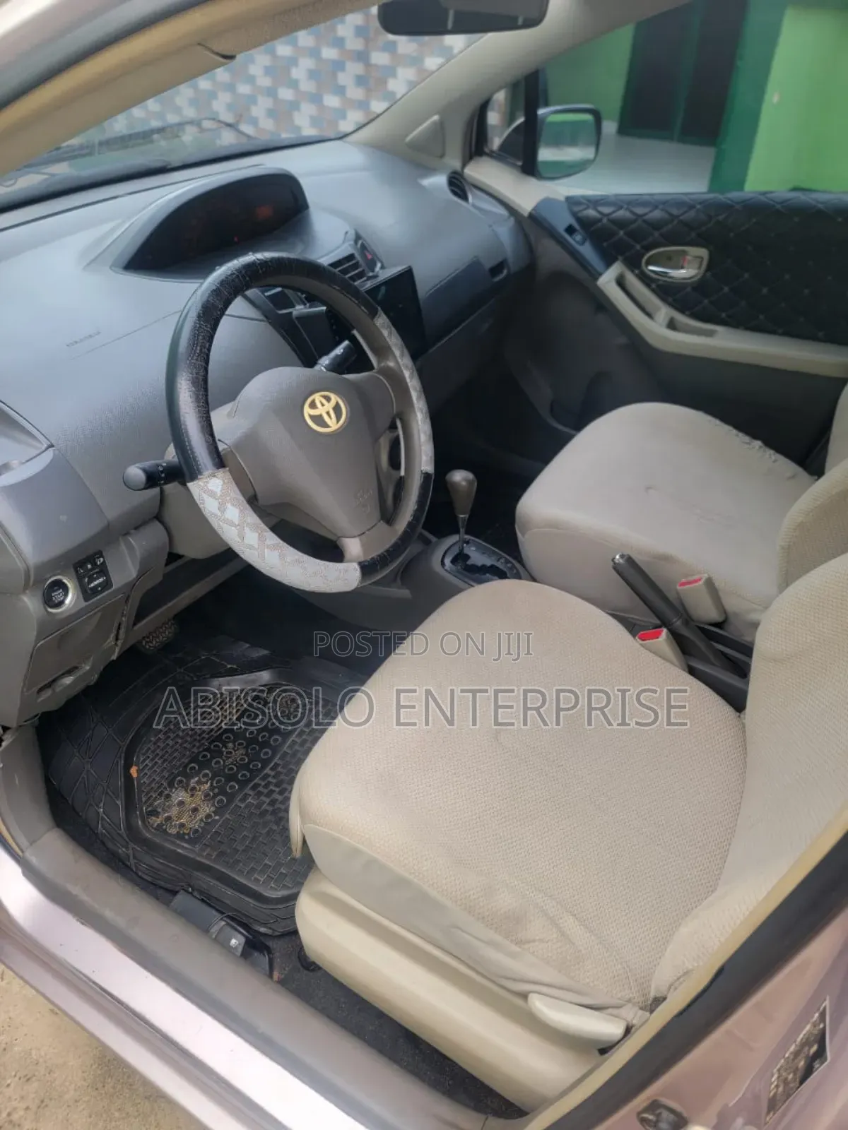 Toyota Vitz 1.0 FWD 5dr 2010