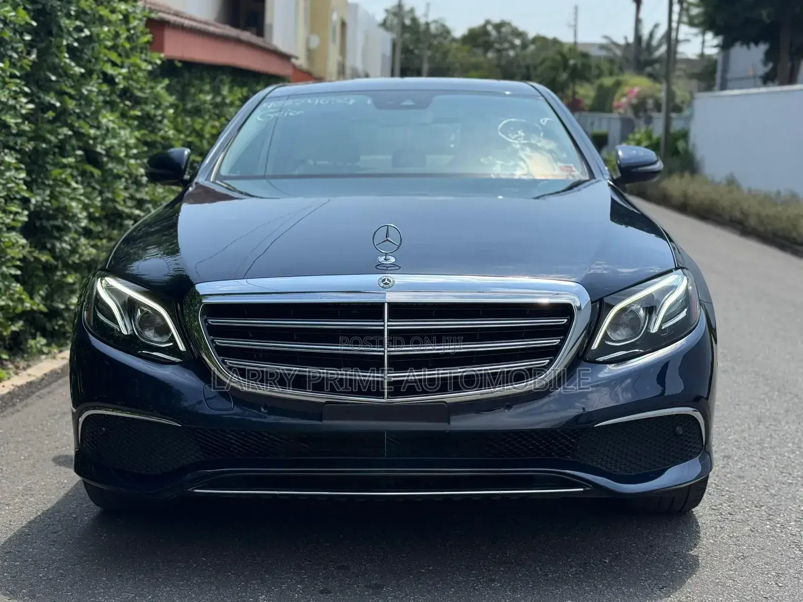 Mercedes-Benz E300 2018 Blue