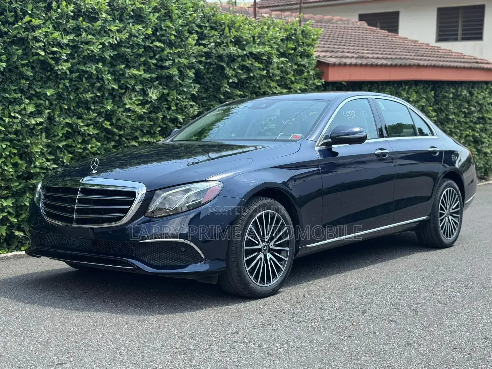 Mercedes-Benz E300 2018 Blue