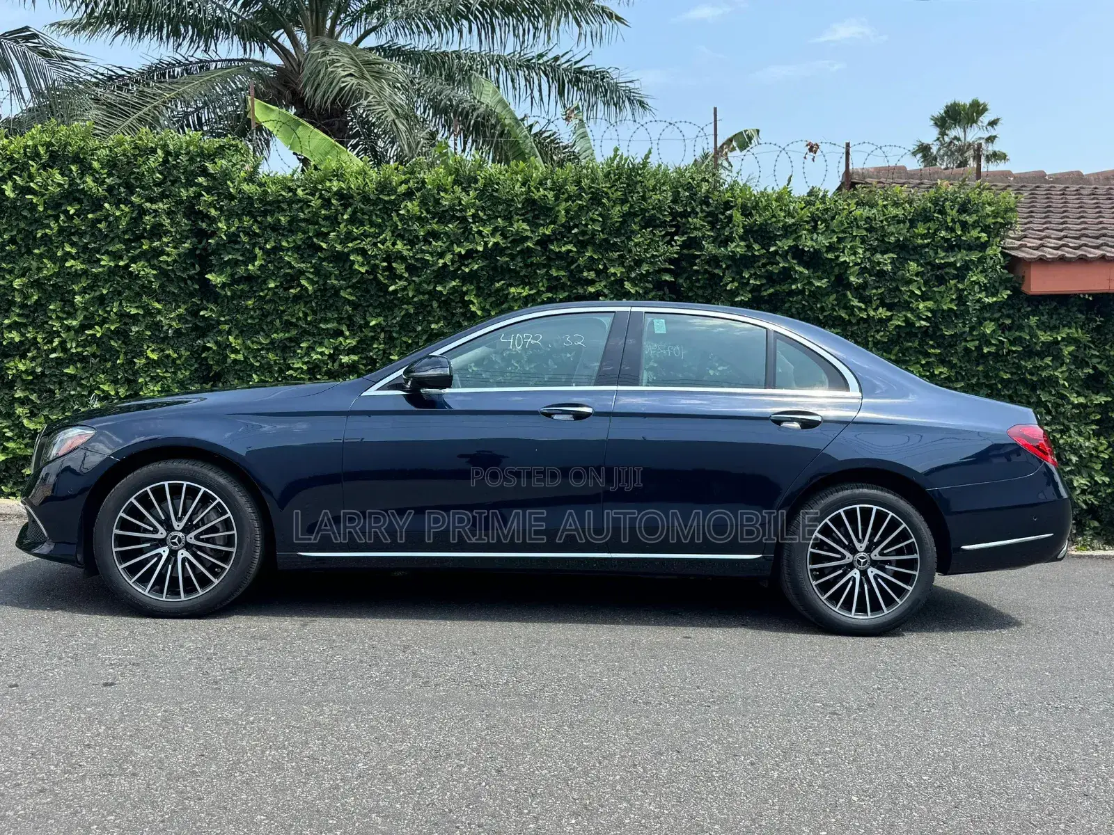 Mercedes-Benz E300 2018 Blue
