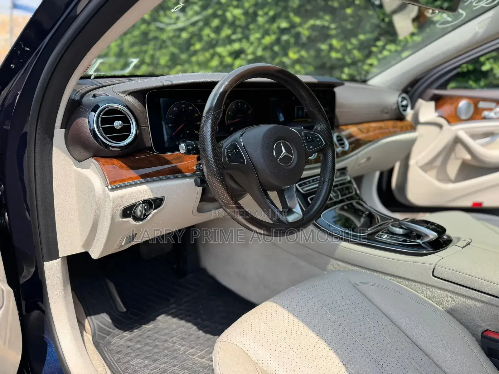 Mercedes-Benz E300 2018 Blue