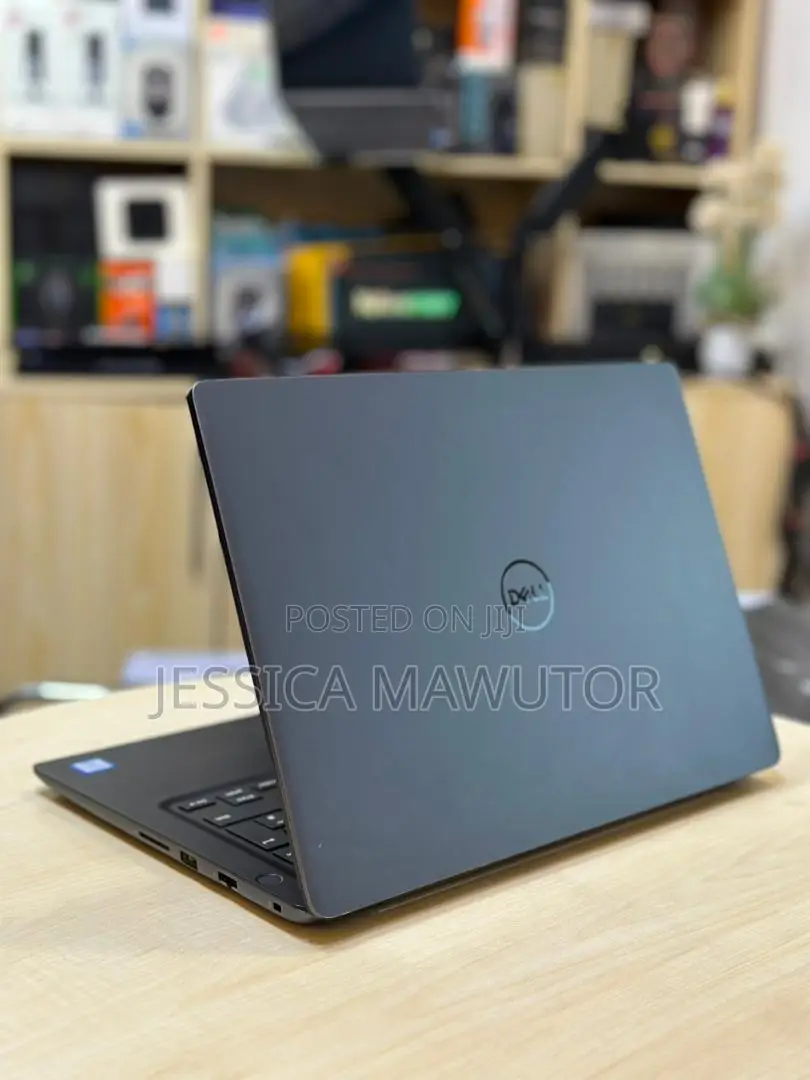 Laptop Dell Vostro 5481 8GB Intel Core i5 SSD 256GB