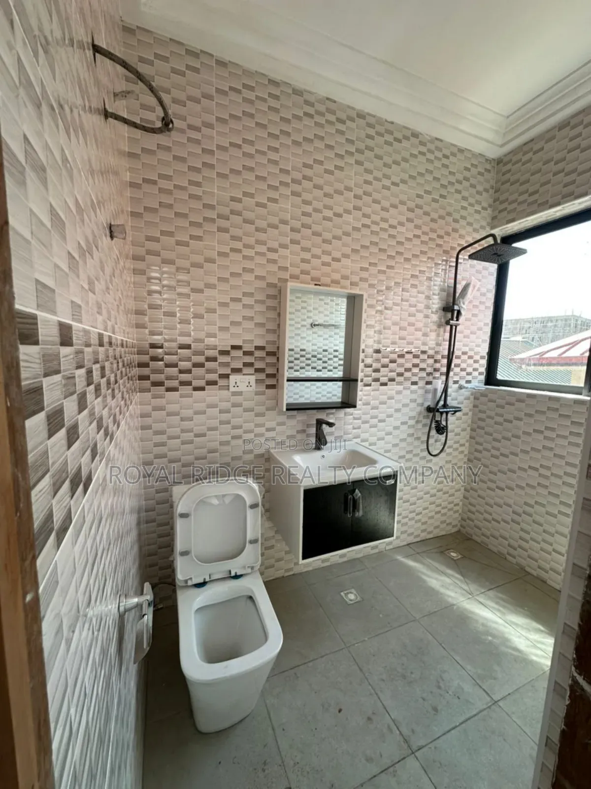 2bdrm Apartment in Burma Hills Close To, Accra Metropolitan for rent