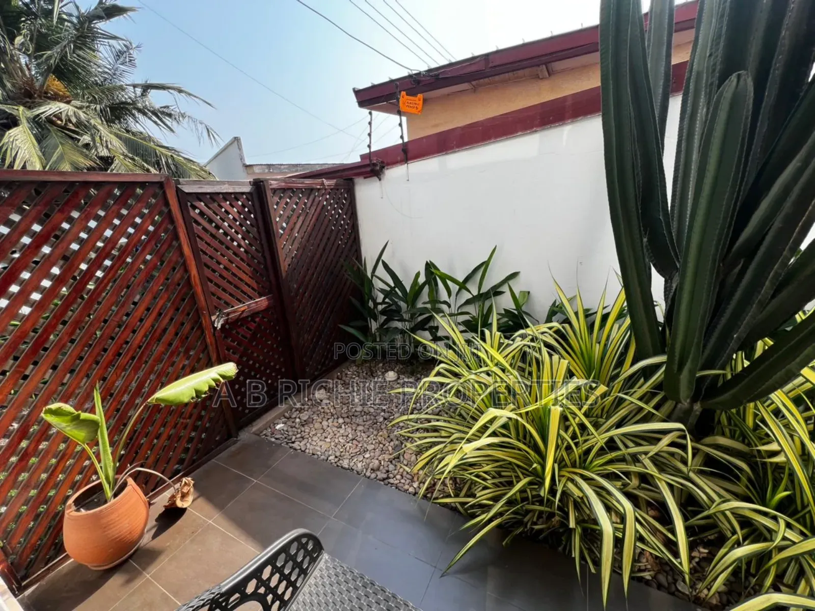 Furnished 1bdrm Apartment in Ab Richie Properties, Osu Ako-Adjei