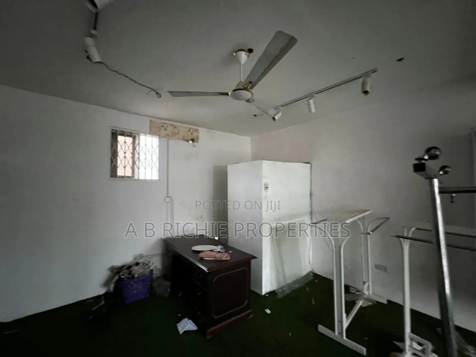 Shop for Rent at Tse-Addo