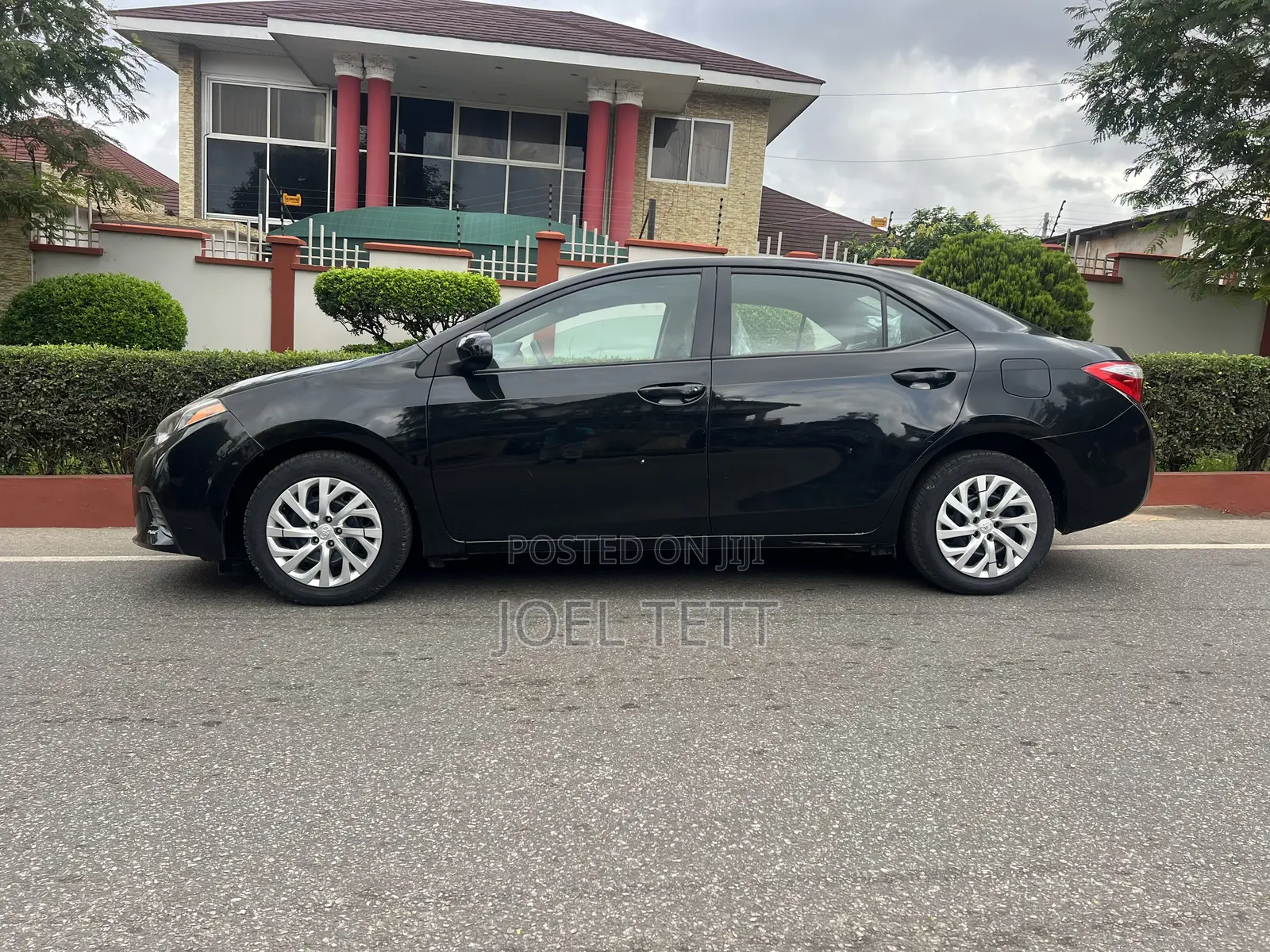 Toyota Corolla LE Eco 4dr Sedan (1.8L 4cyl CVT) 2016 Black