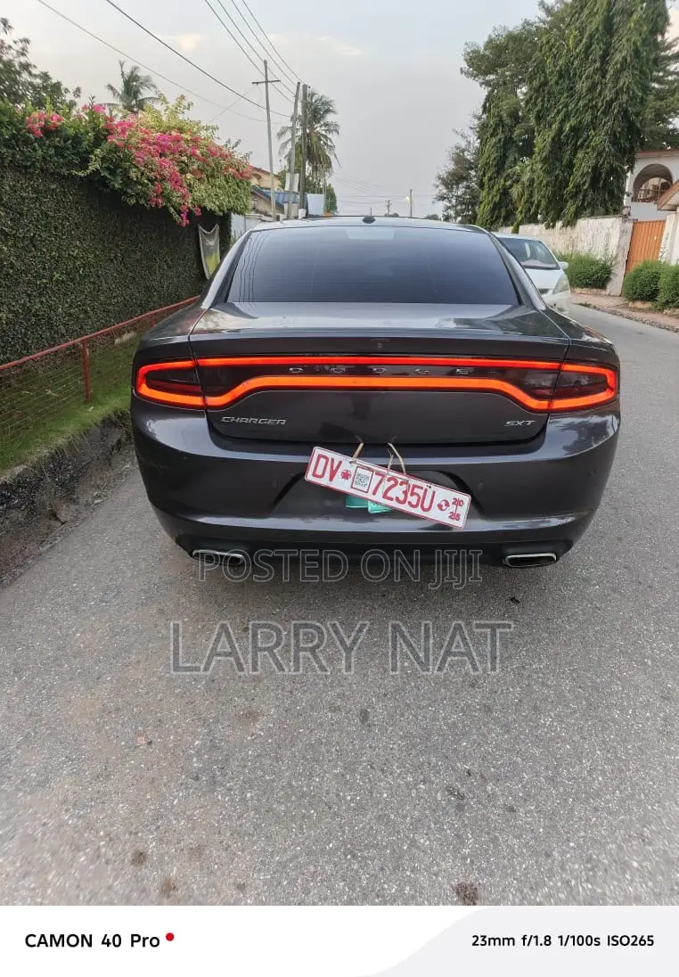 Dodge Charger SXT 4dr Sedan (3.6L 6cyl 8A) 2015 Matt Black