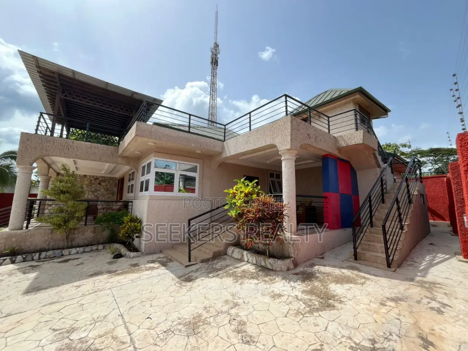 4bdrm House in Seekers Realty, Aburi for sale
