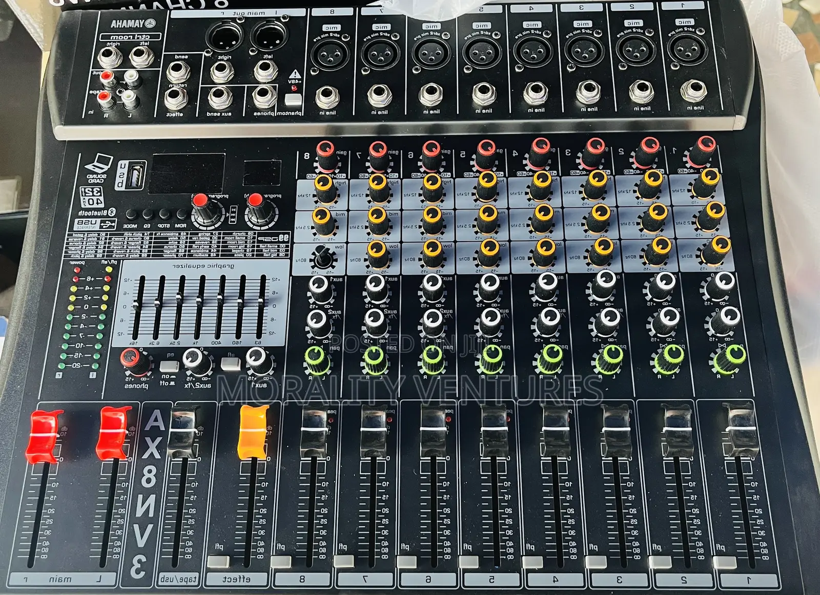 Yamaha Ax8nv3 8-Channel Analog Audio Mixer.