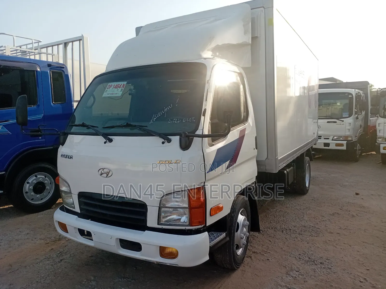 Hyundia Container 2