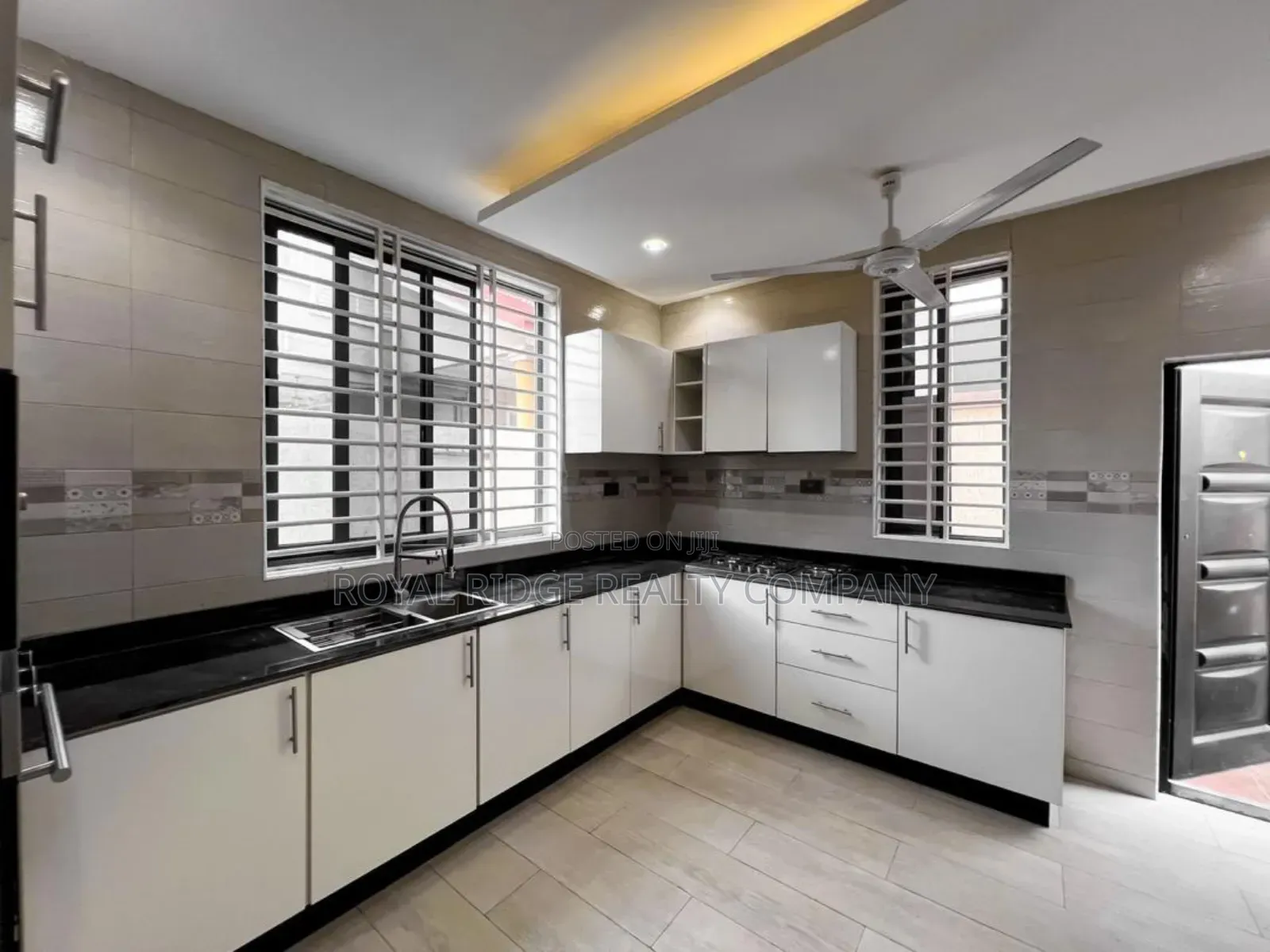 3bdrm Duplex in Adenta, Accra Metropolitan for rent