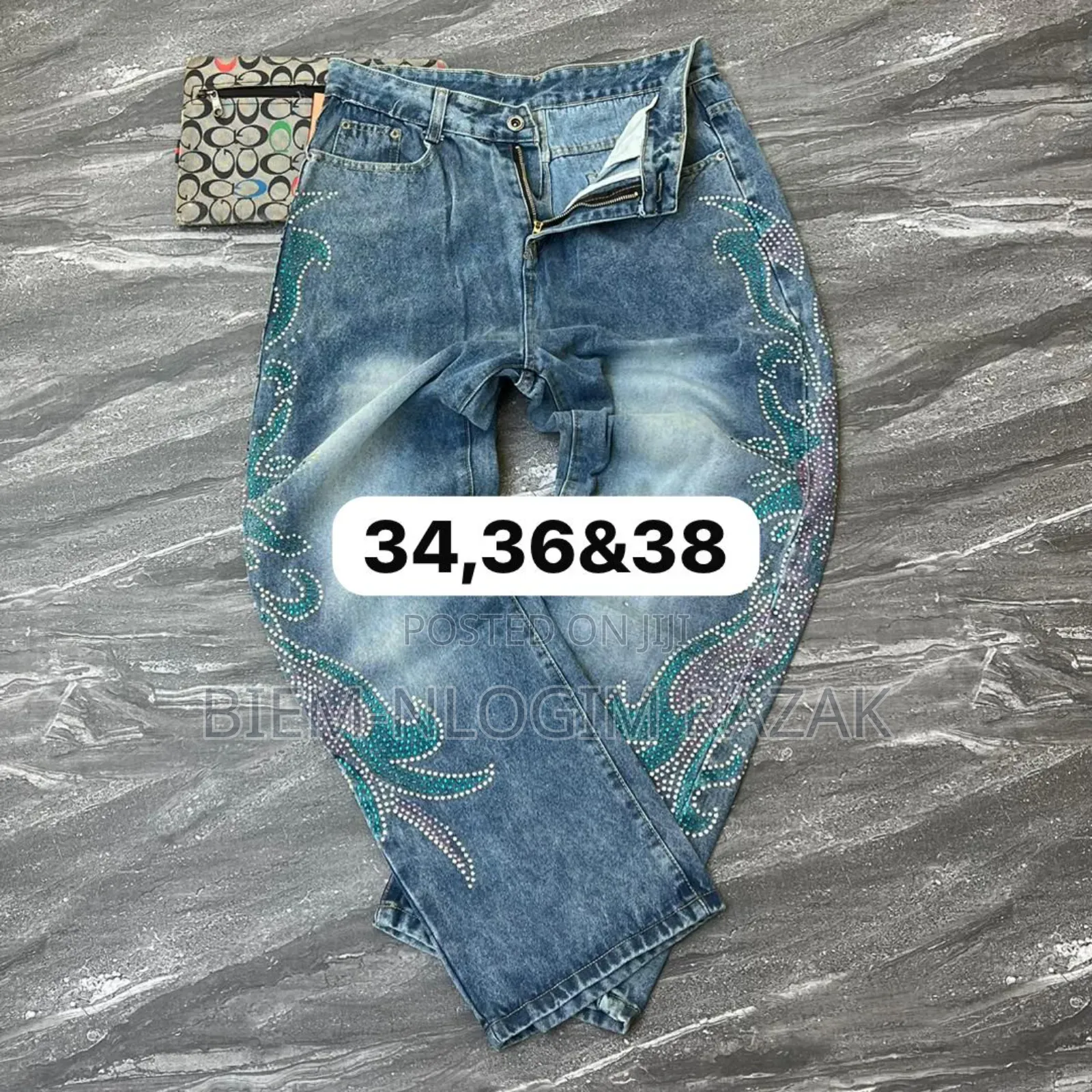 Tops Quality Luis Vutton and Gucci Baggy Jeans Available in Stock