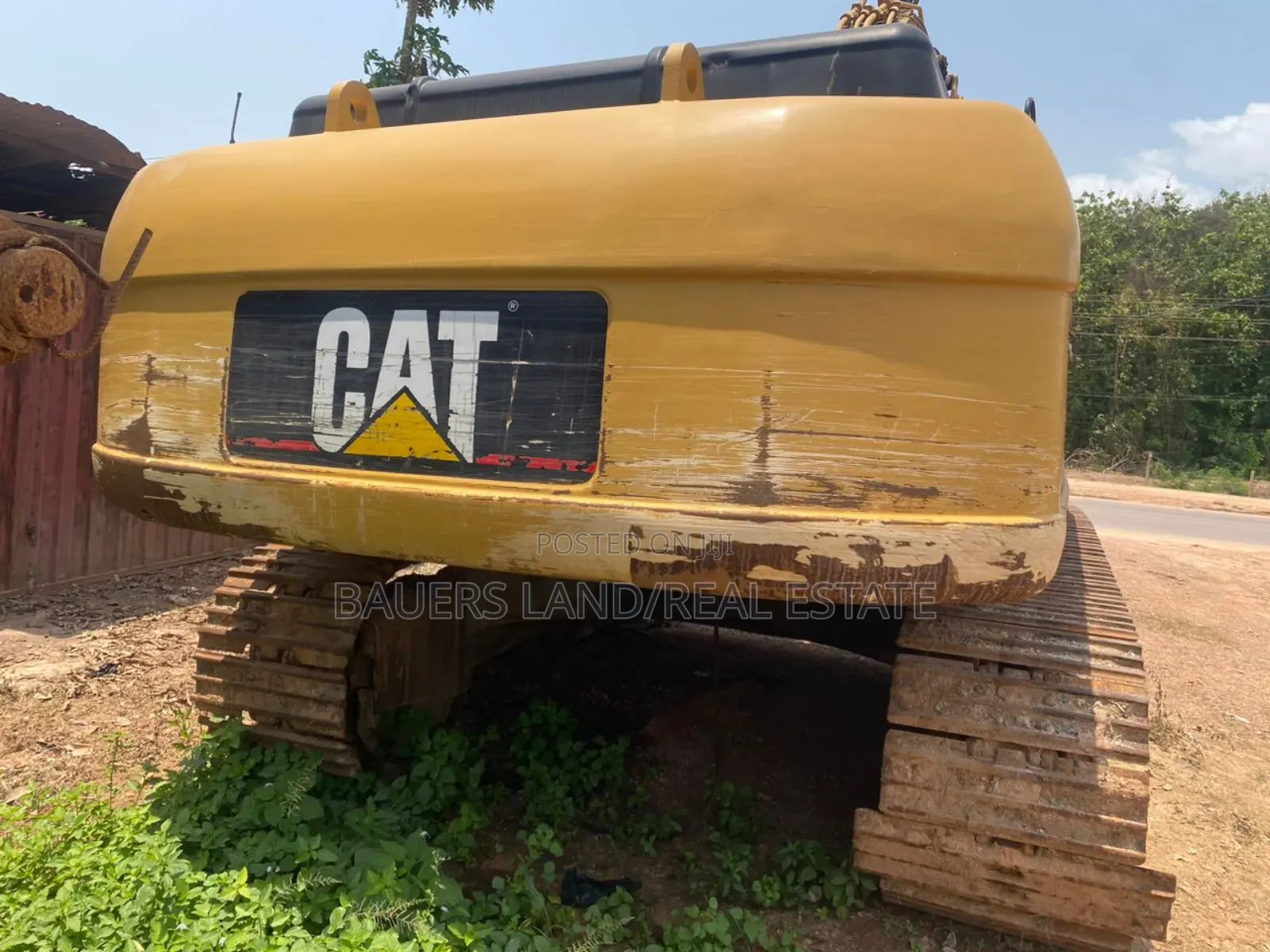 Caterpillar 330c Excavator.