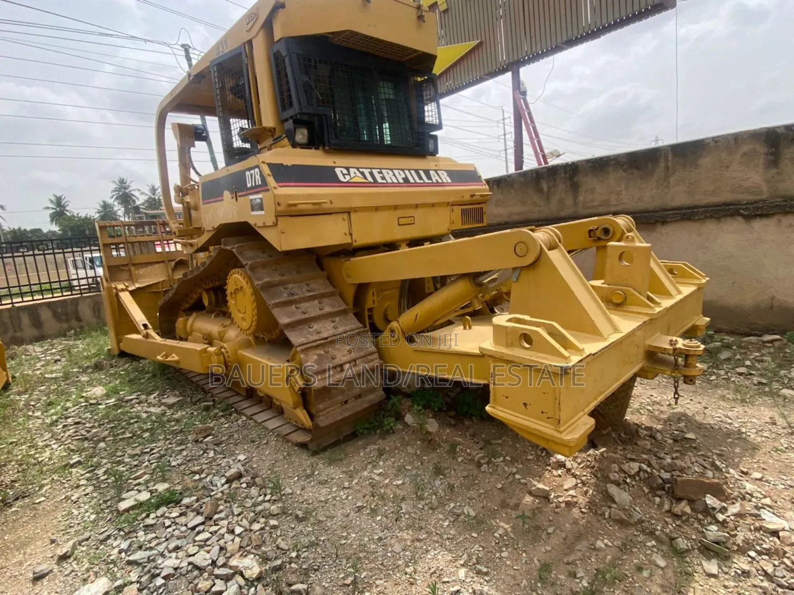 Caterpillar D7r Crawler Bulldozer.