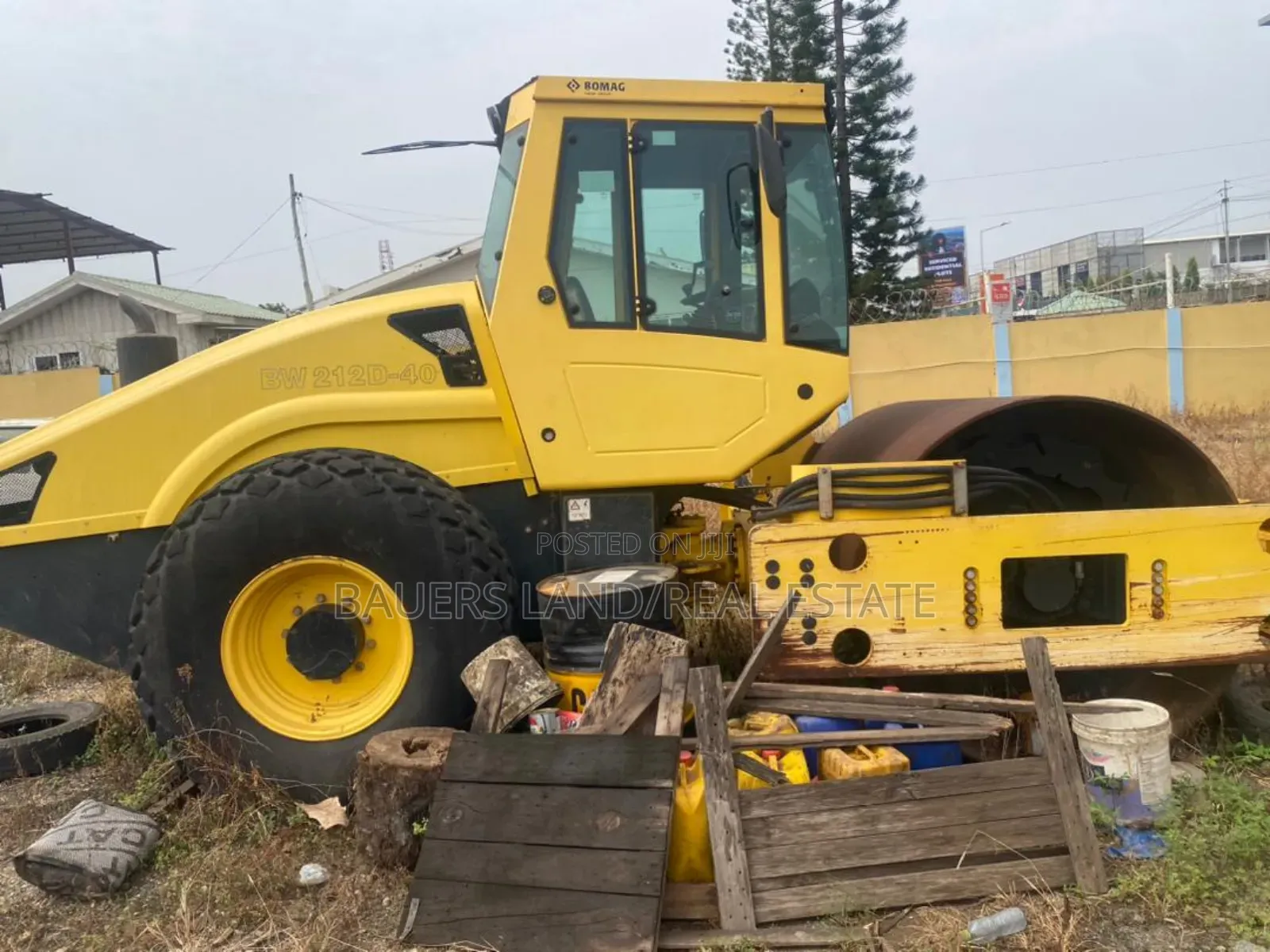 Bomag Bw211-D40 Single Drum Compactor.