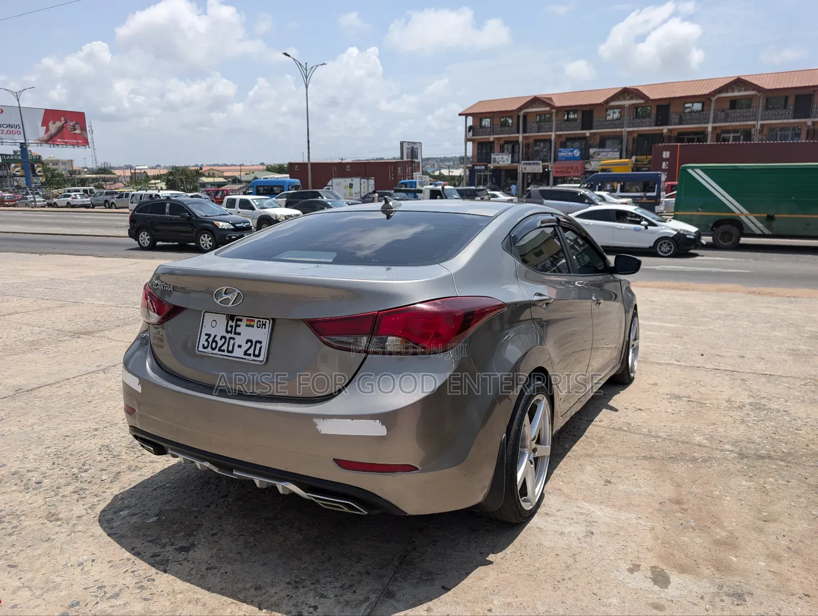 Hyundai Elantra SE 4dr Sedan (1.8L 4cyl 6A) 2015 Gold