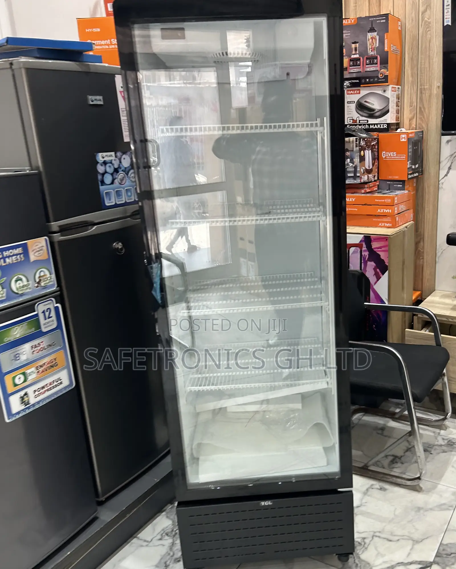 Extremely Design TCL Black 285 Liters Singledoor Display Fridge
