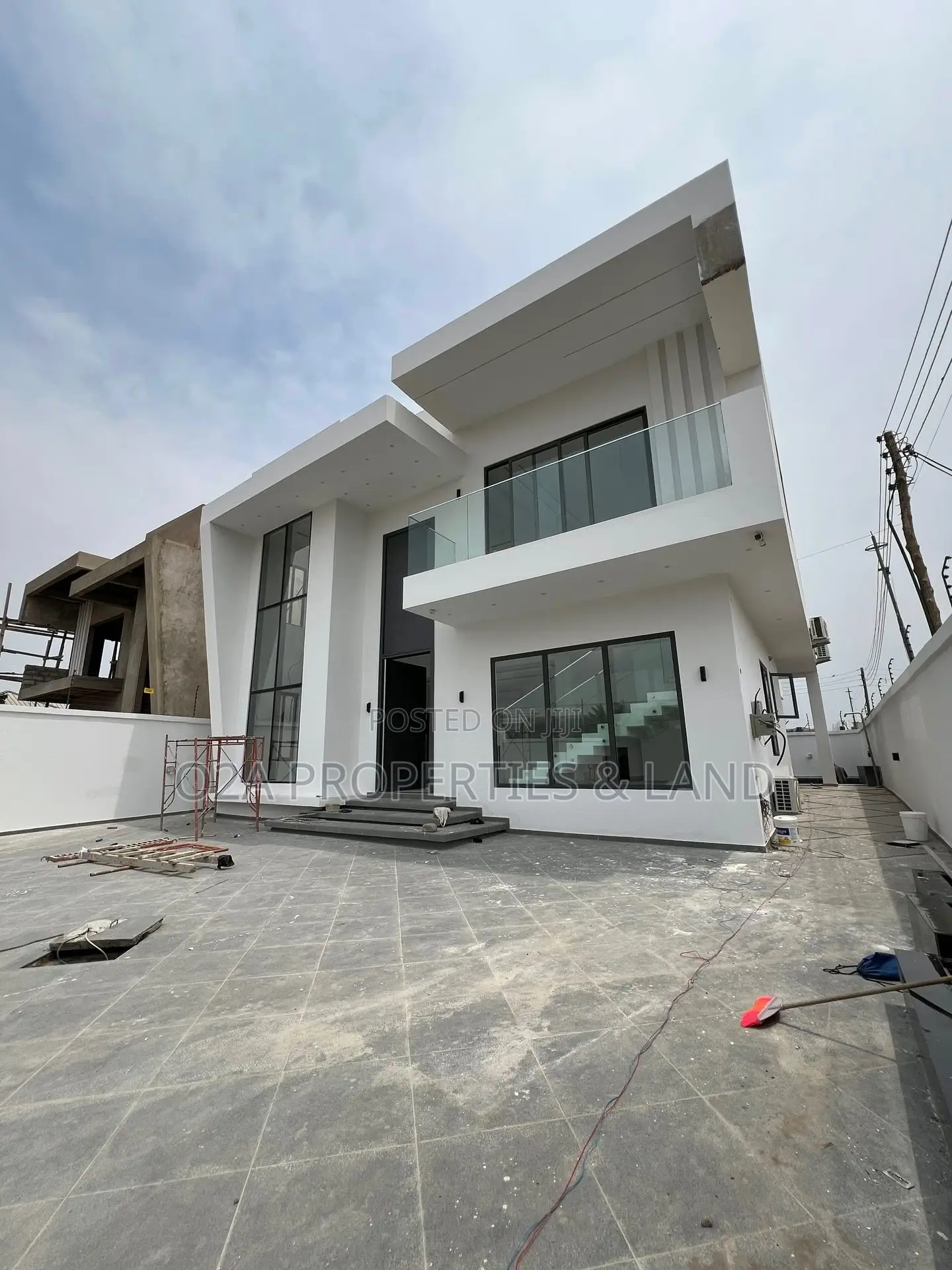 4bdrm House in Adjiringanor, Ability for sale