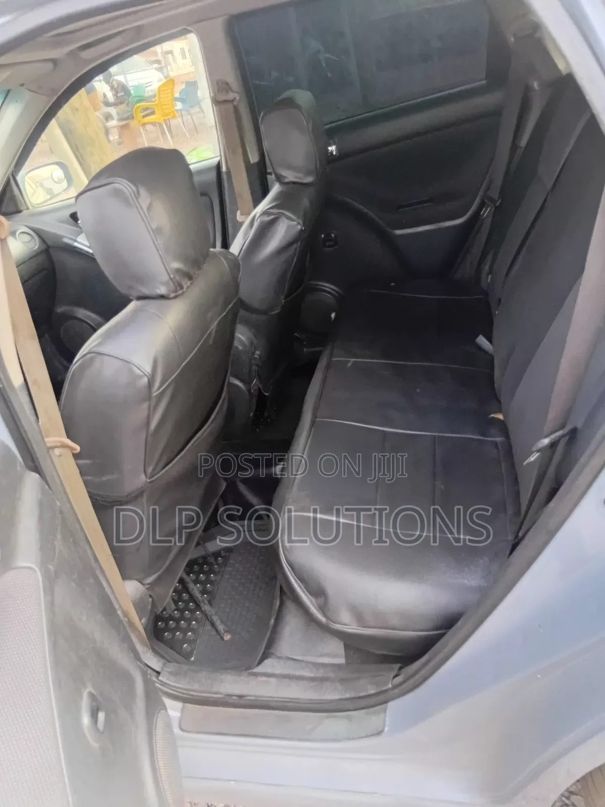 Toyota Matrix Hatchback AWD (1.8L 4cyl 4A) 2006 Gray
