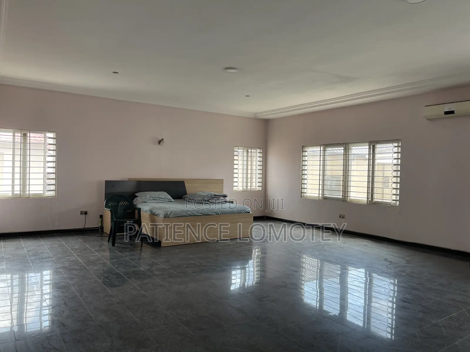 7bdrm House in Airport Hills for sale