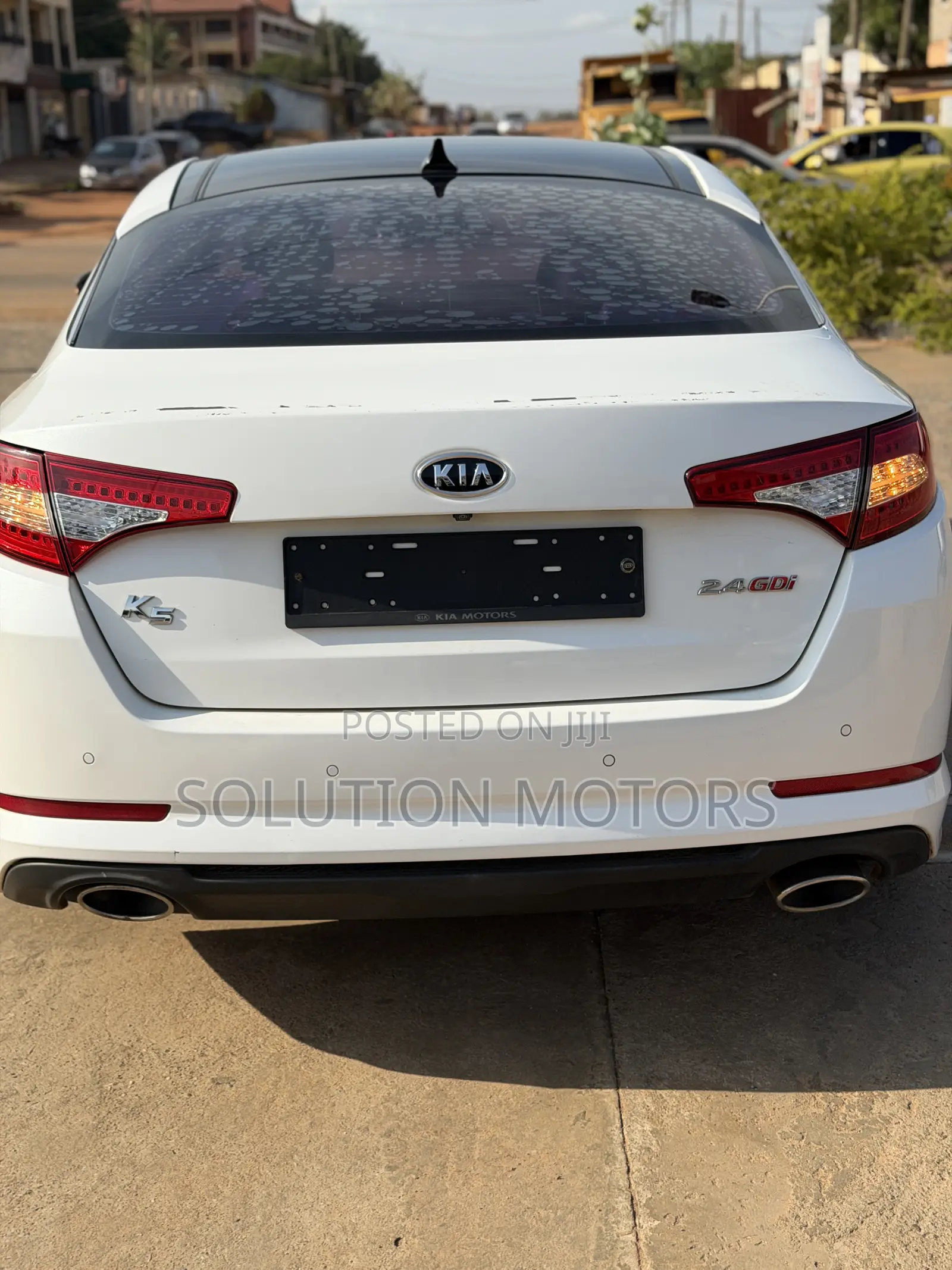 Kia K5 2011 White