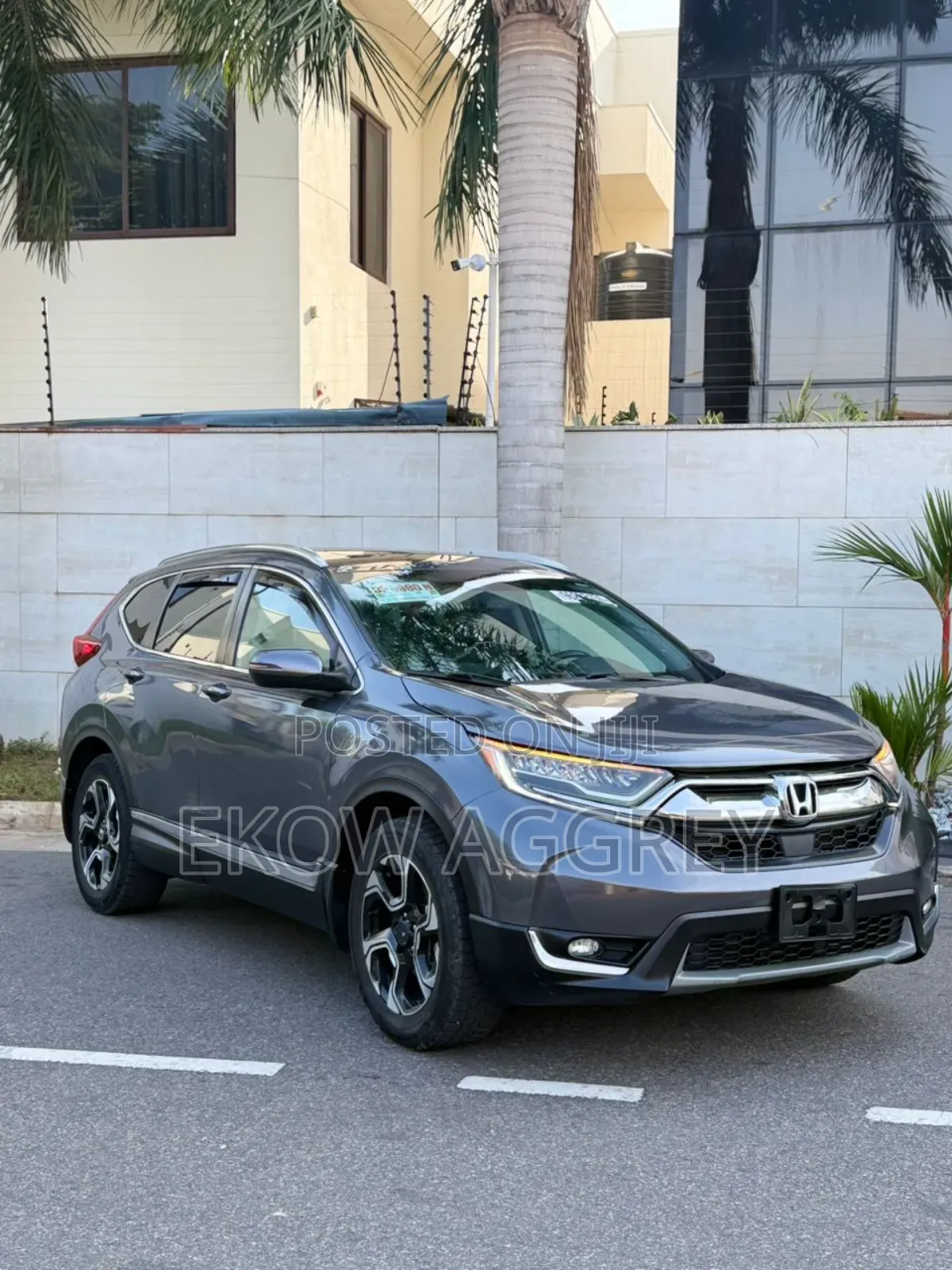 Honda CR-V Touring AWD 2018 Gray