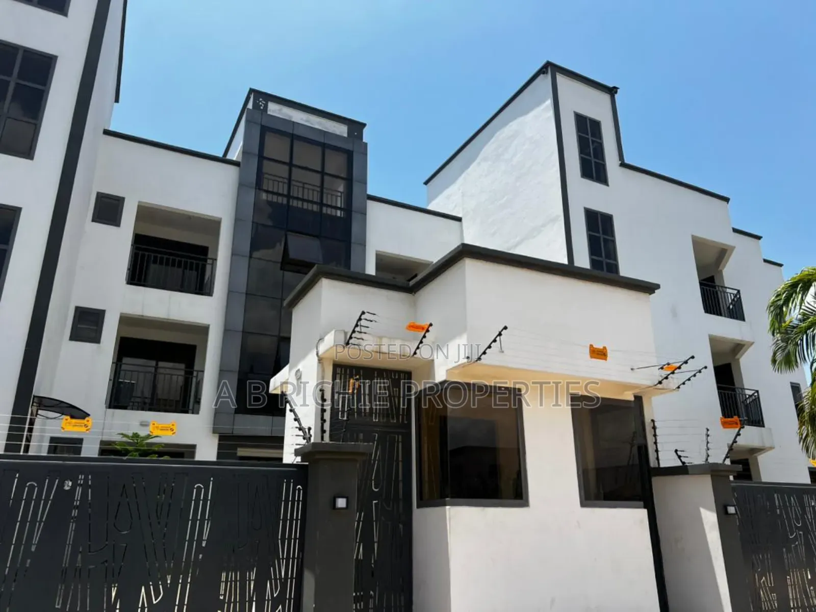 2bdrm Apartment in Ab Richie Properties, Baatsona Total for rent