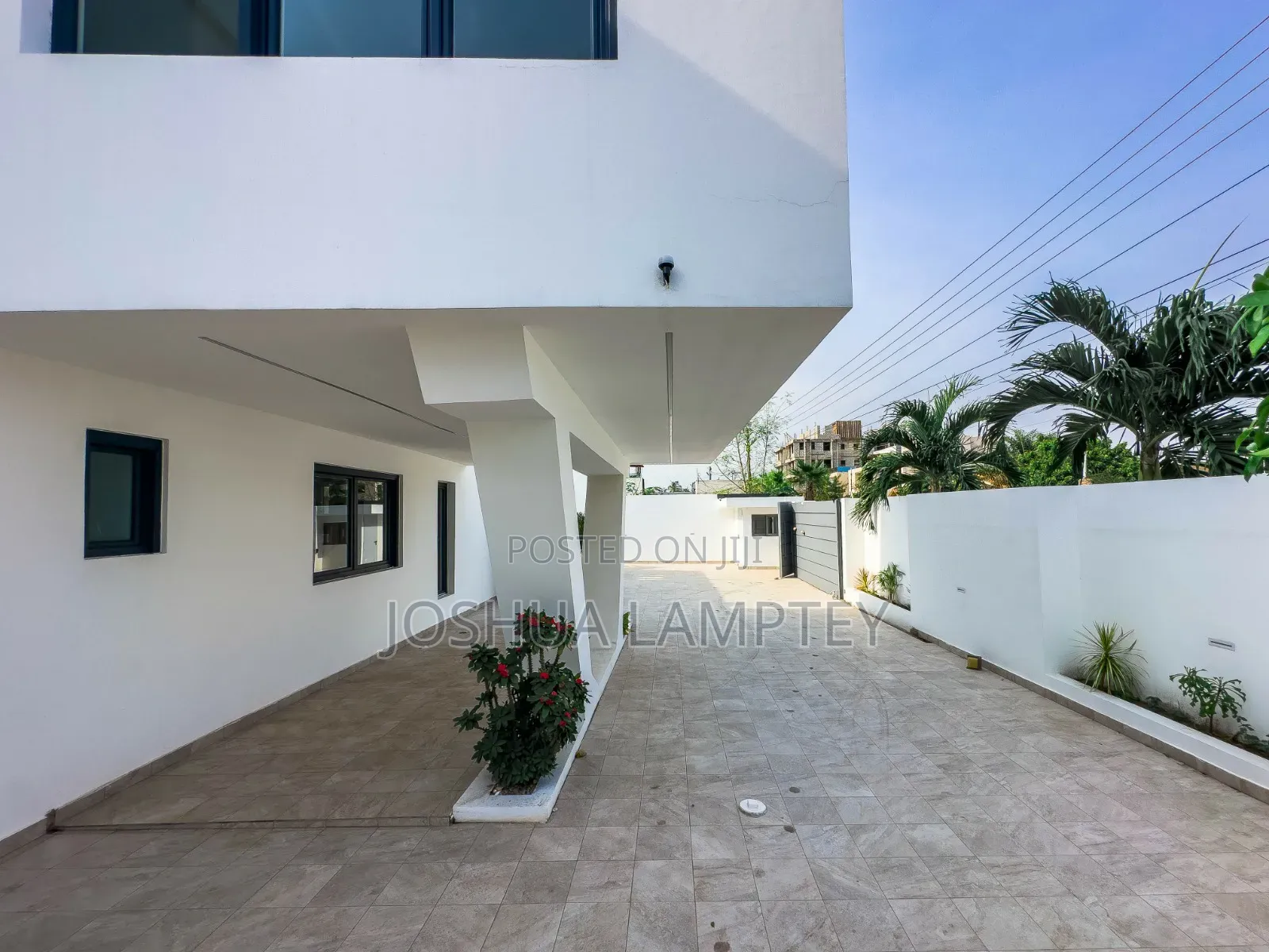 5bdrm House in East Legon Estate for sale
