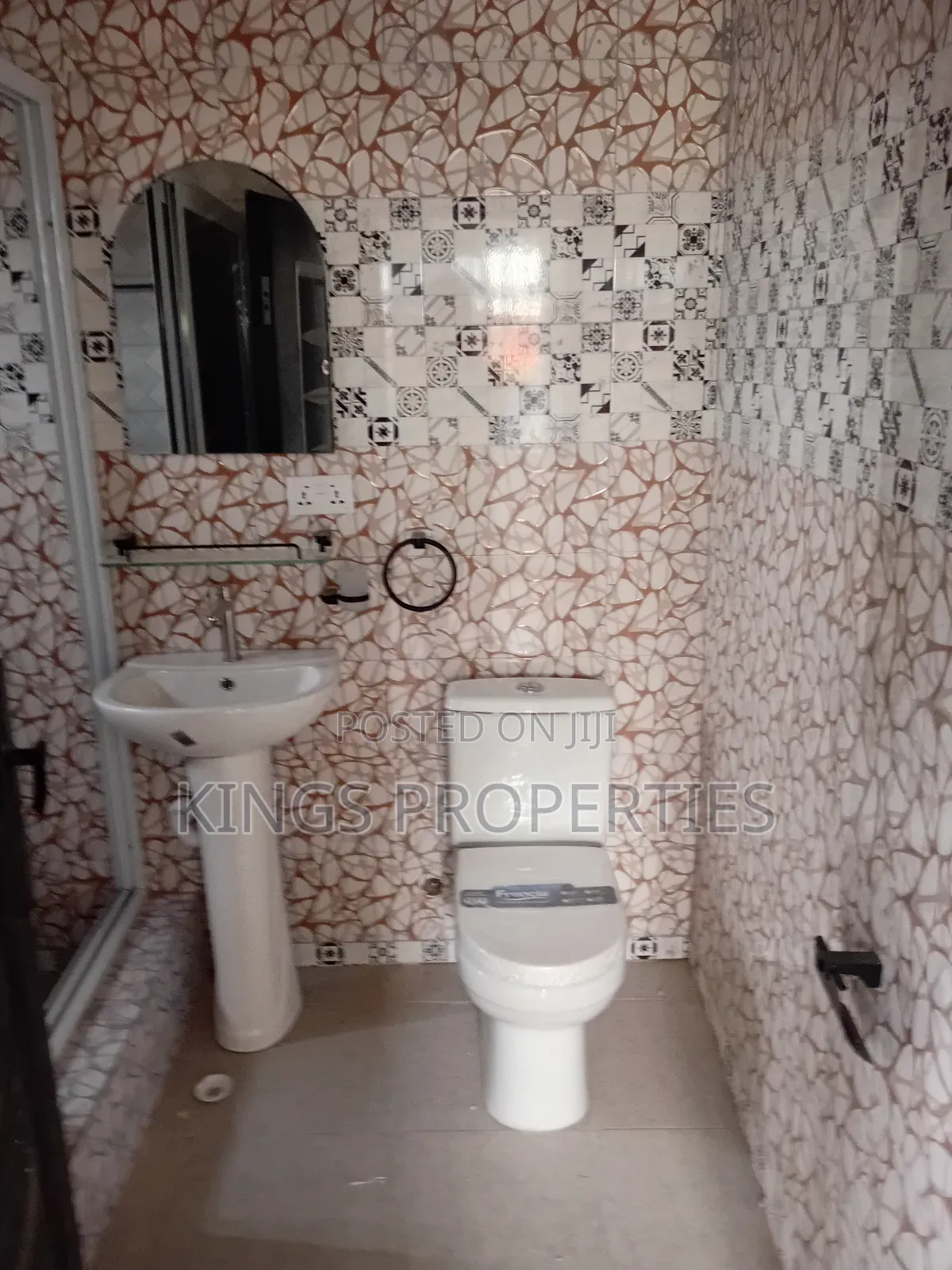 3bdrm Apartment in Classicpropertiesgh, Old Barrier for rent