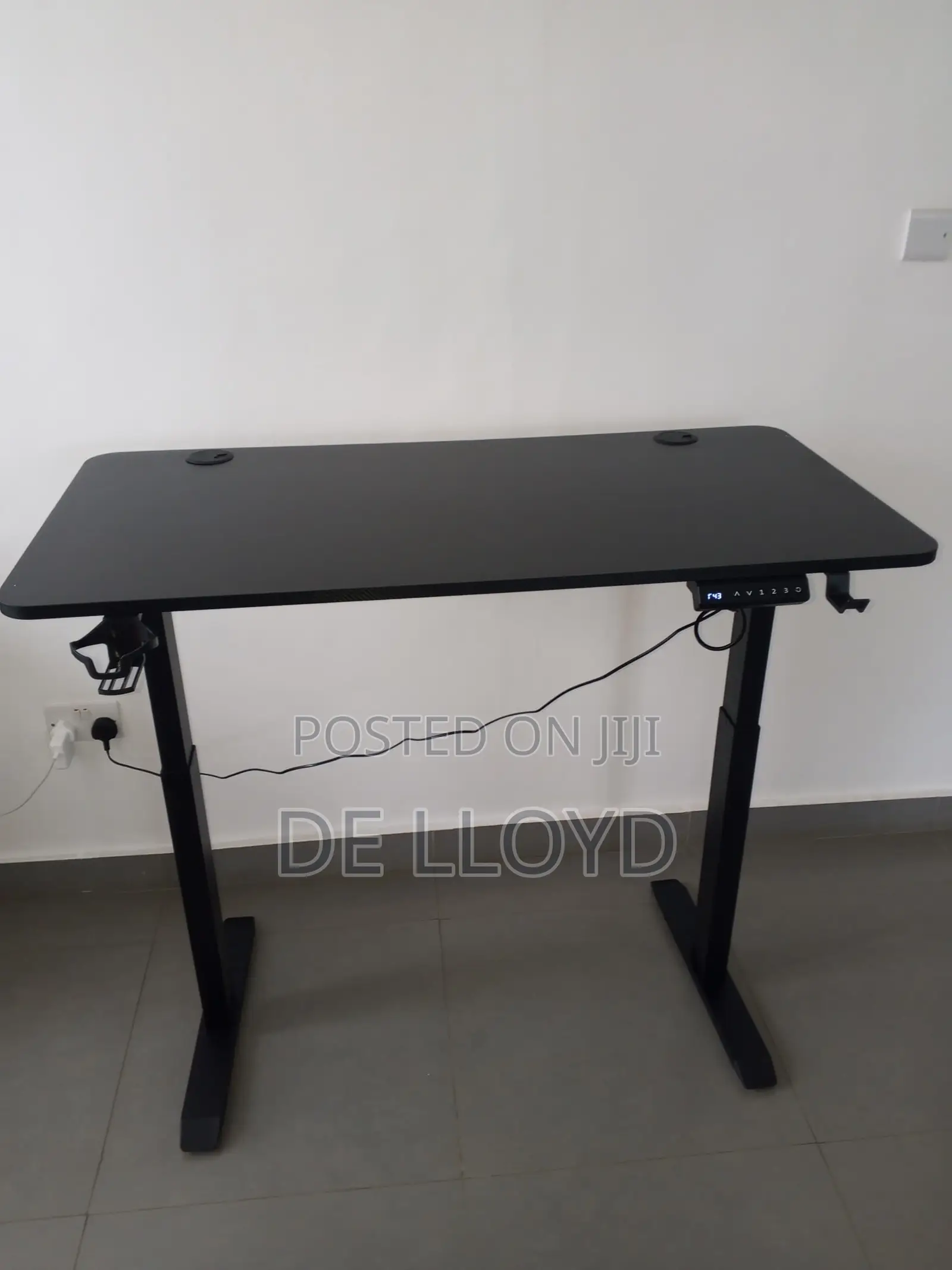 Aor 140 by 60 Electric Adjustable Table