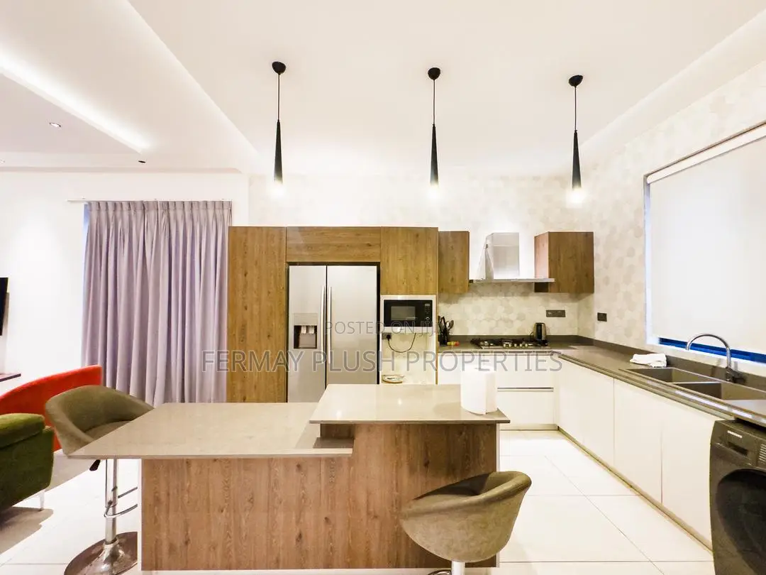 4bdrm House in Dzorwulu, Accra Metropolitan for sale