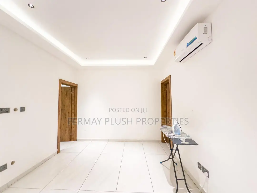 4bdrm House in Dzorwulu, Accra Metropolitan for sale