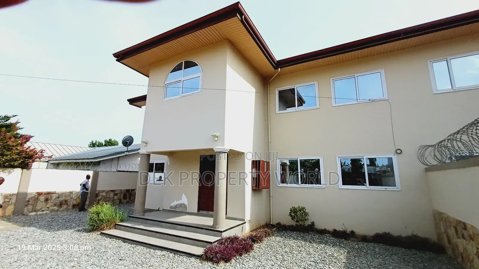 3bdrm Duplex in Ga East Municipal for rent