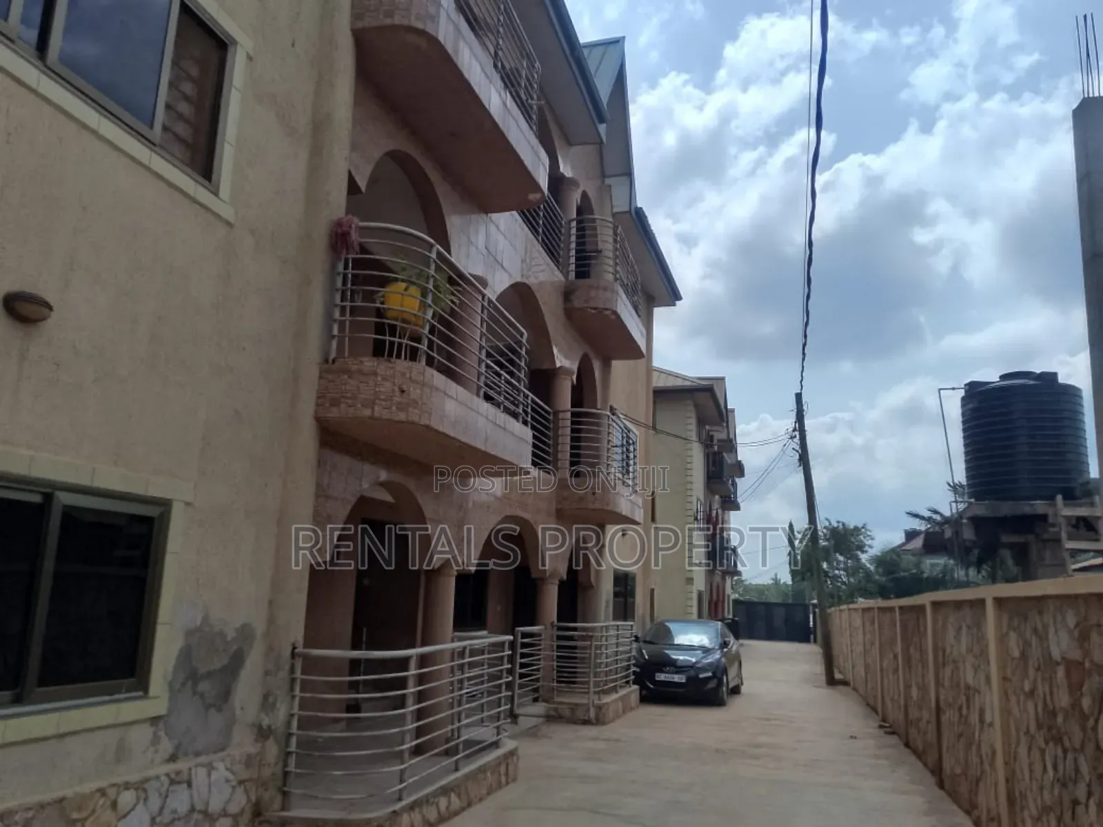 2bdrm Block of Flats in Adenter, Housing Down for rent